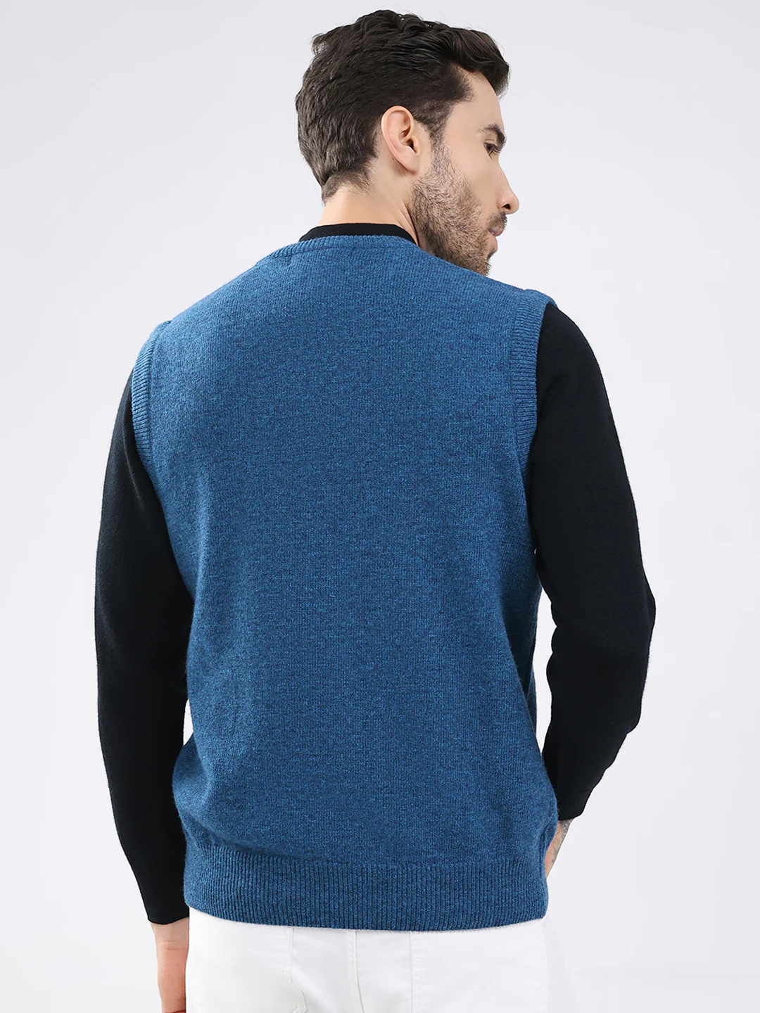 Men Blue Solid V Neck Sleeveless Sweater - Image 5