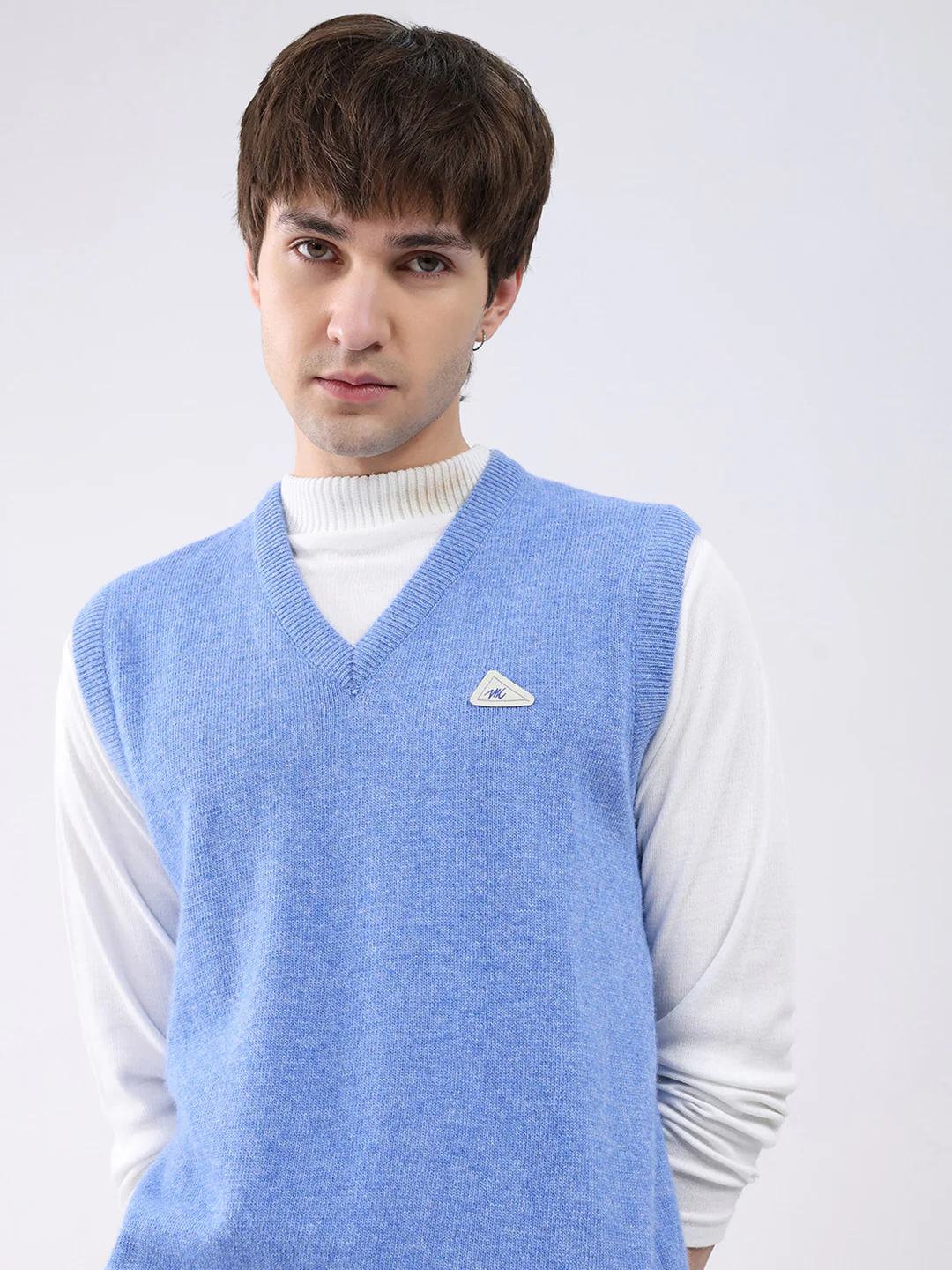 Men Blue Solid V Neck Sleeveless Sweater - Image 6
