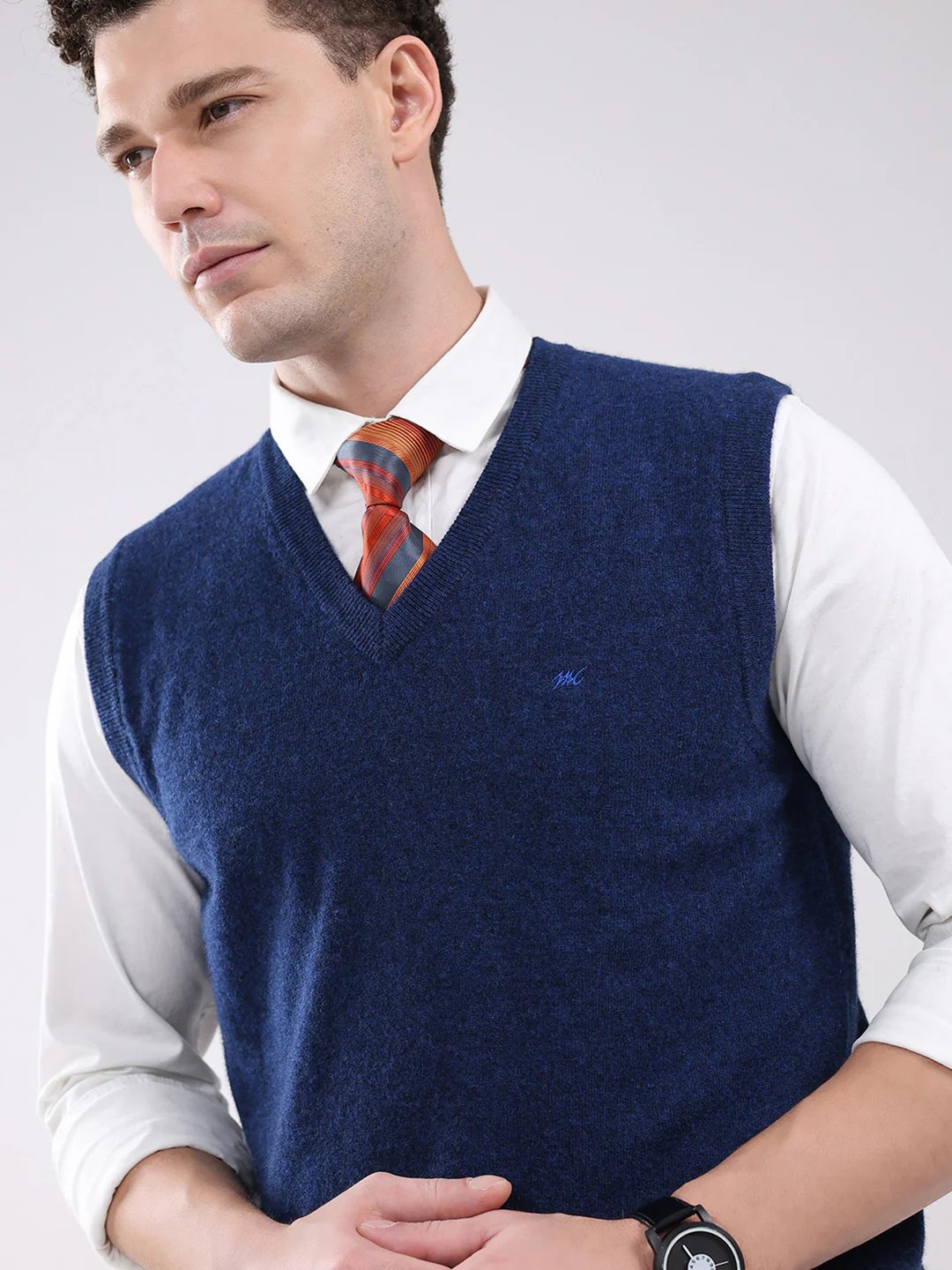 Men Blue Solid V Neck Sleeveless Sweater - Image 6