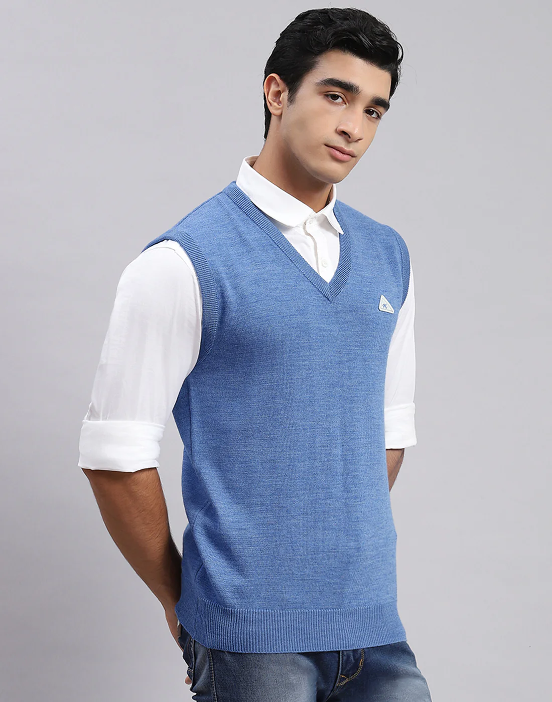 Men Blue Solid V Neck Sleeveless Sweaters/Pullovers - Image 3