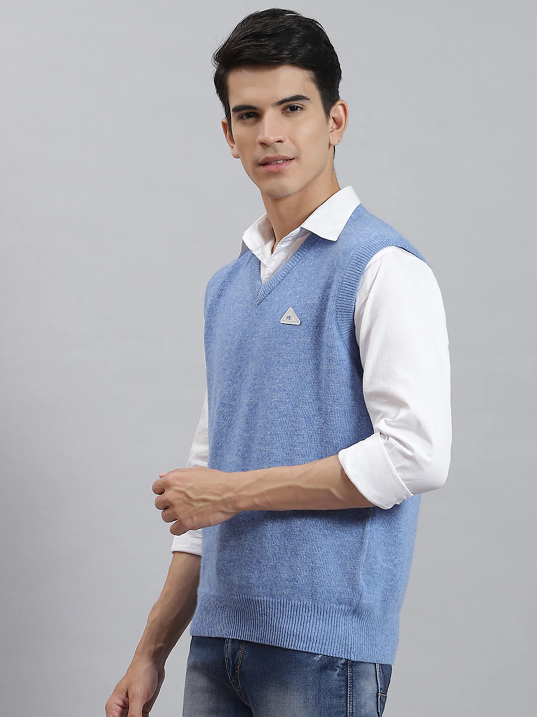 Men Blue Solid V Neck Sleeveless Sweaters/Pullovers - Image 3