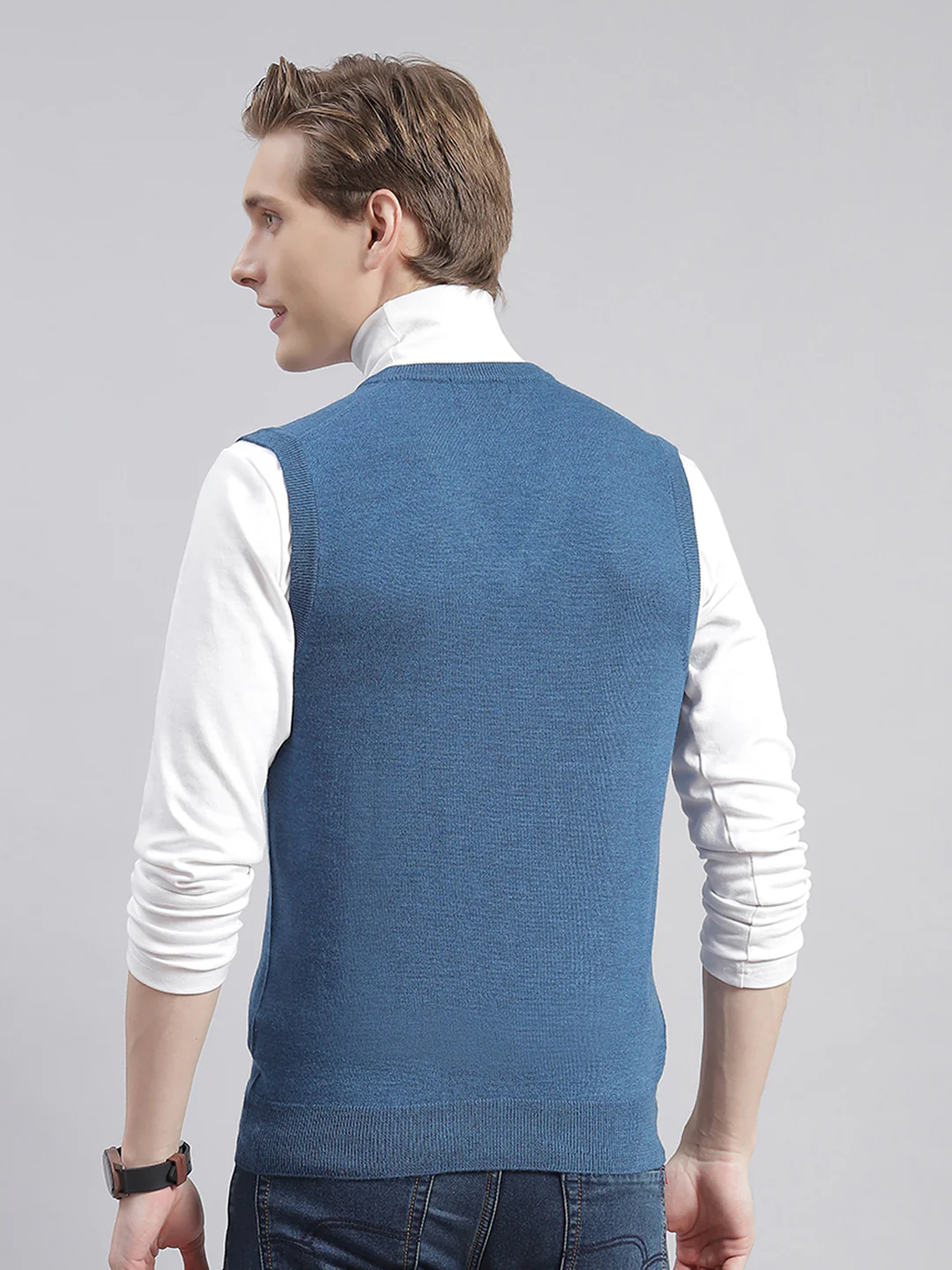 Men Blue Solid V Neck Sleeveless Sweaters/Pullovers - Image 5