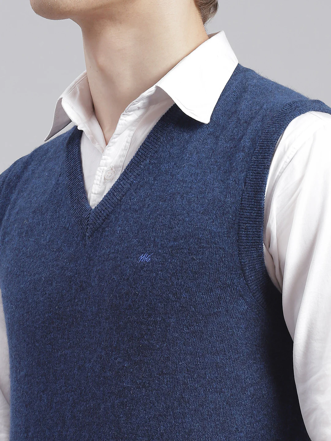 Men Blue Solid V Neck Sleeveless Sweaters/Pullovers - Image 6