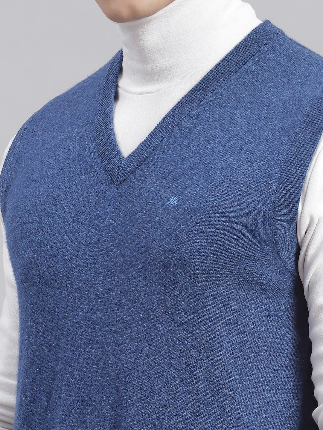 Men Blue Solid V Neck Sleeveless Sweaters/Pullovers - Image 6