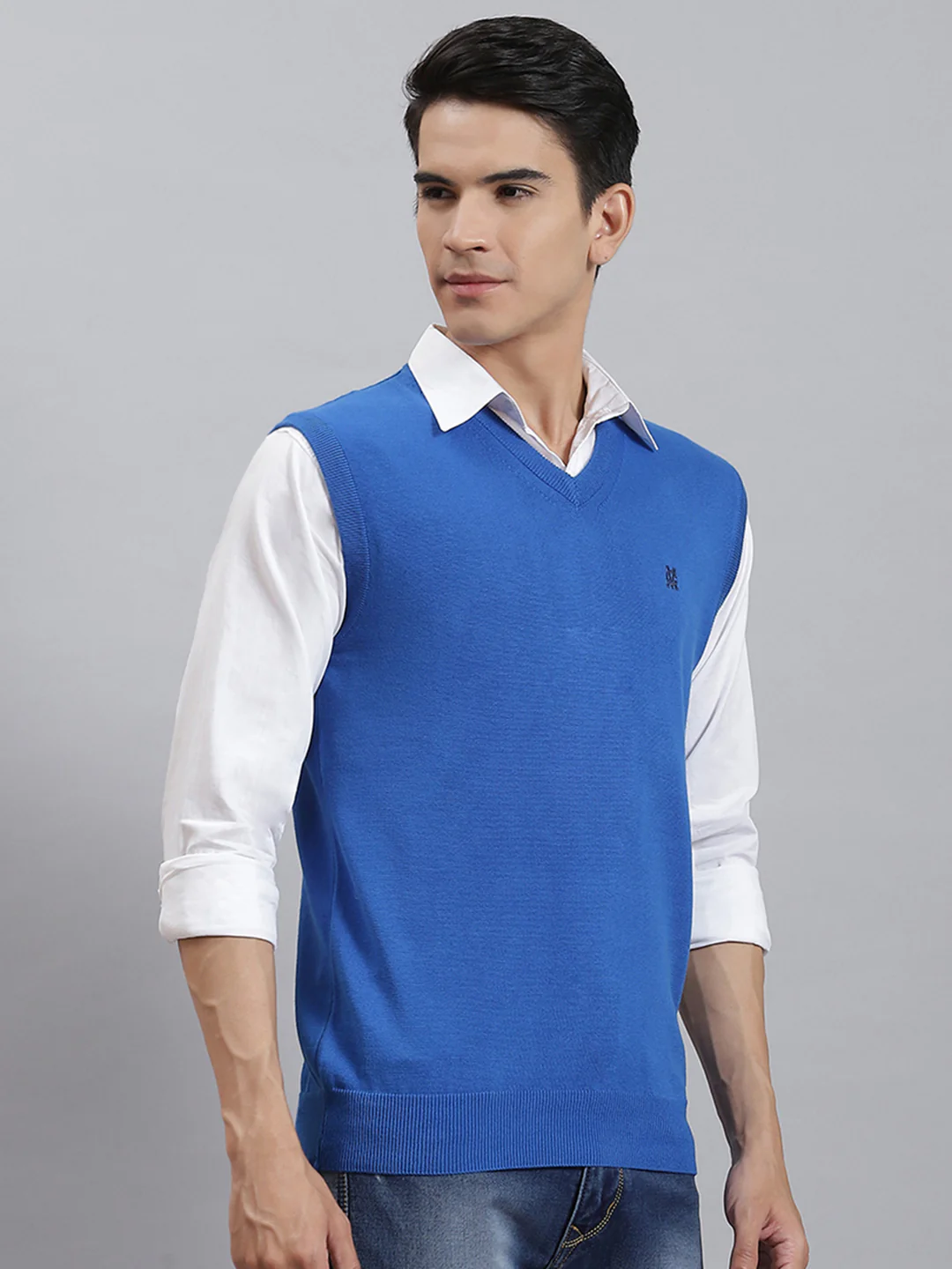 Men Blue Solid V Neck Sleeveless Sweaters/Pullovers - Image 4