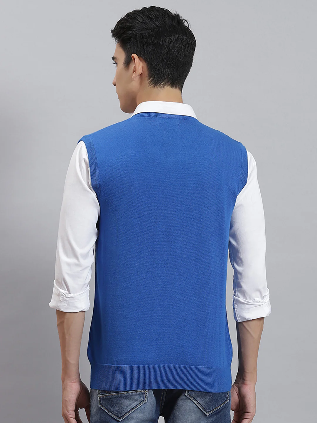 Men Blue Solid V Neck Sleeveless Sweaters/Pullovers - Image 5