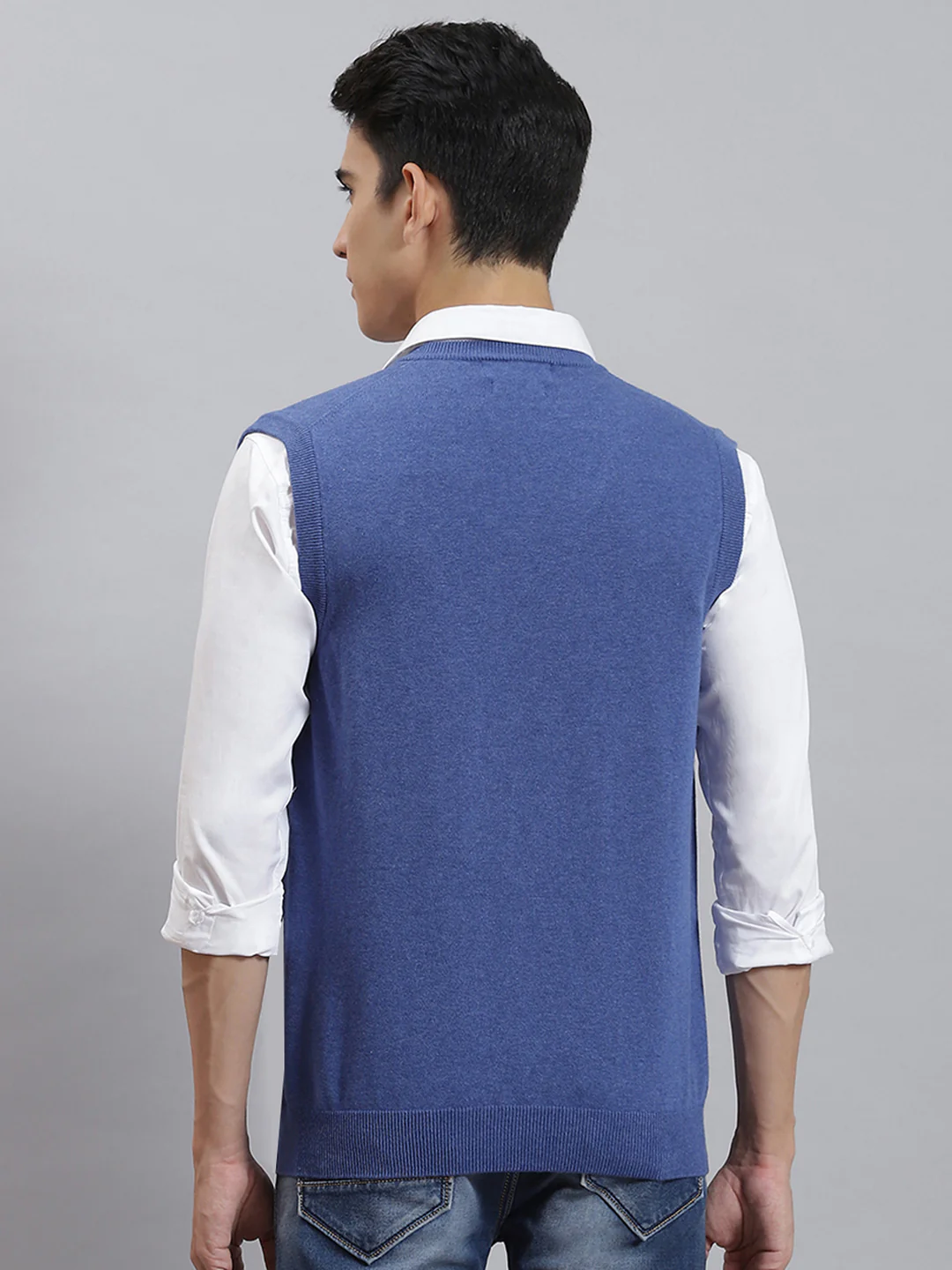 Men Blue Solid V Neck Sleeveless Sweaters/Pullovers - Image 5