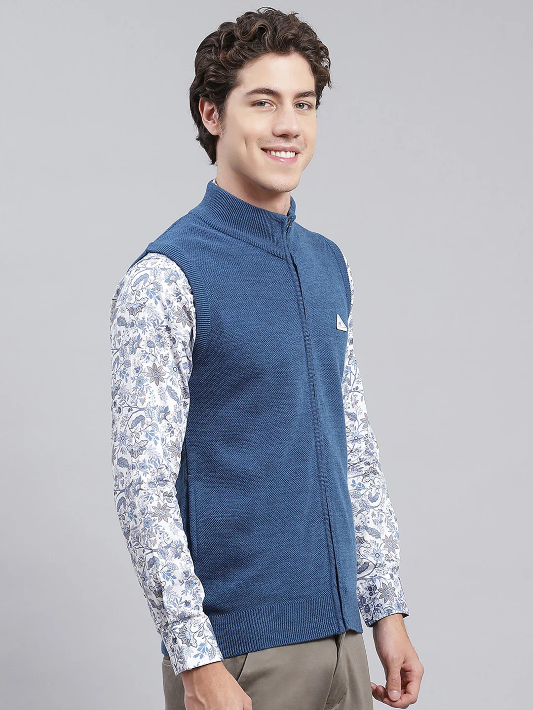 Men Blue Solid Wool blend Sweater - Image 3