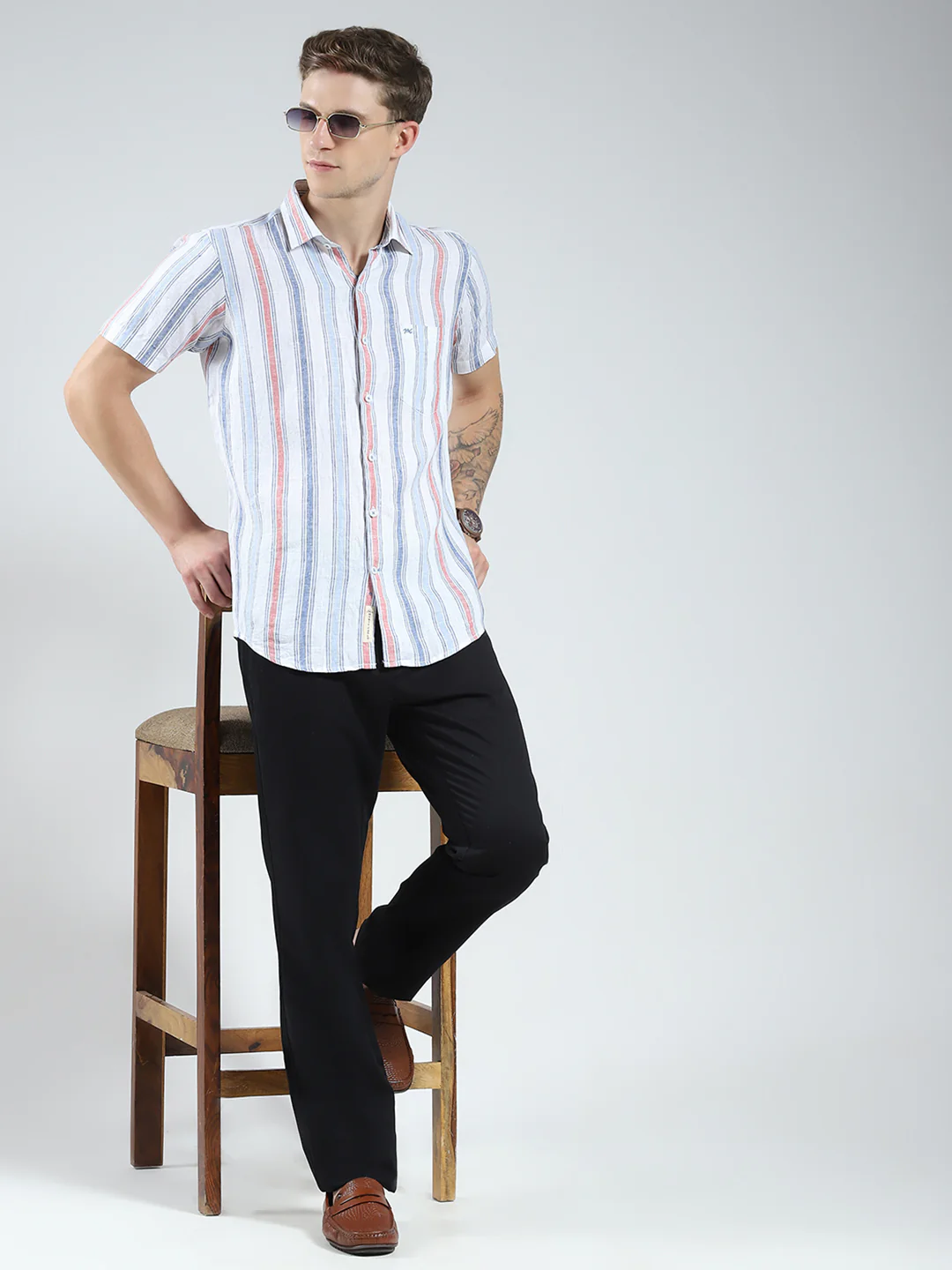 Men Blue Stripe Collar Half Sleeve Linen Shirt - Image 2