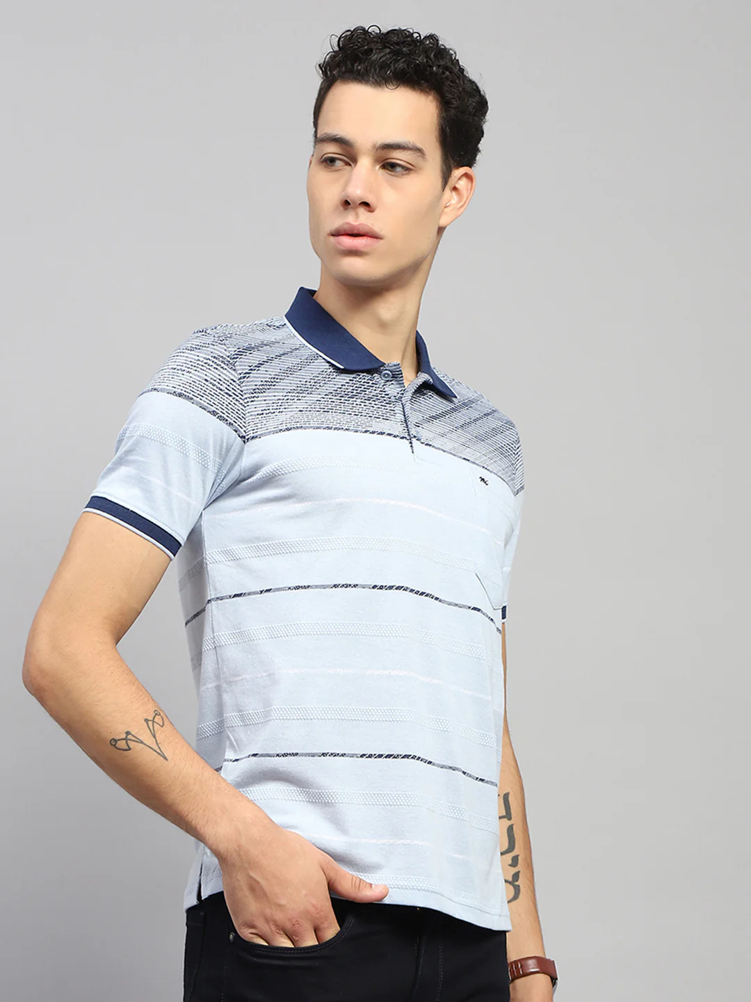 Men Blue Stripe Collar Half Sleeve T-Shirt - Image 4