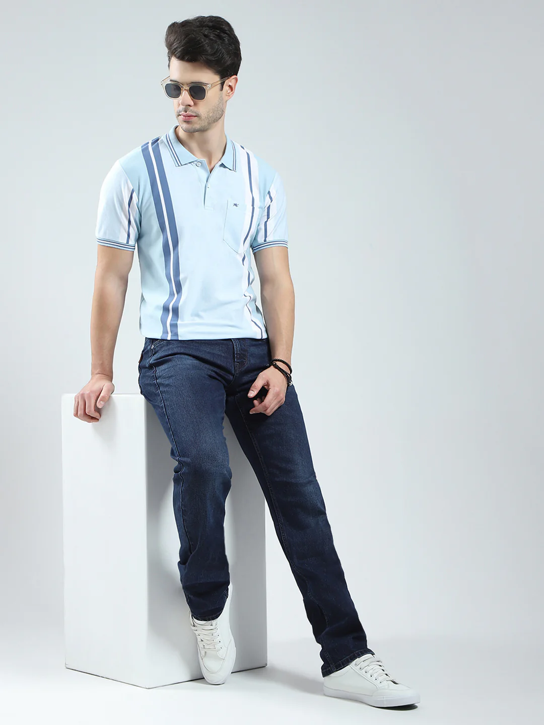 Men Blue Stripe Collar Half Sleeve T-Shirt - Image 2