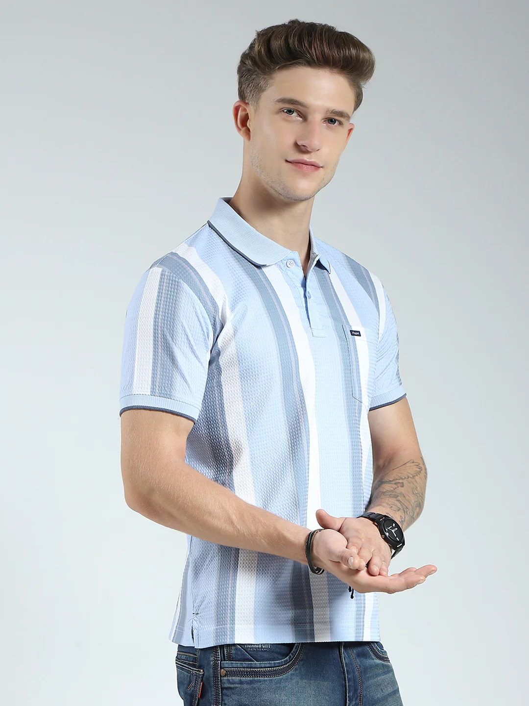Men Blue Stripe Collar Half Sleeve T-Shirt - Image 4