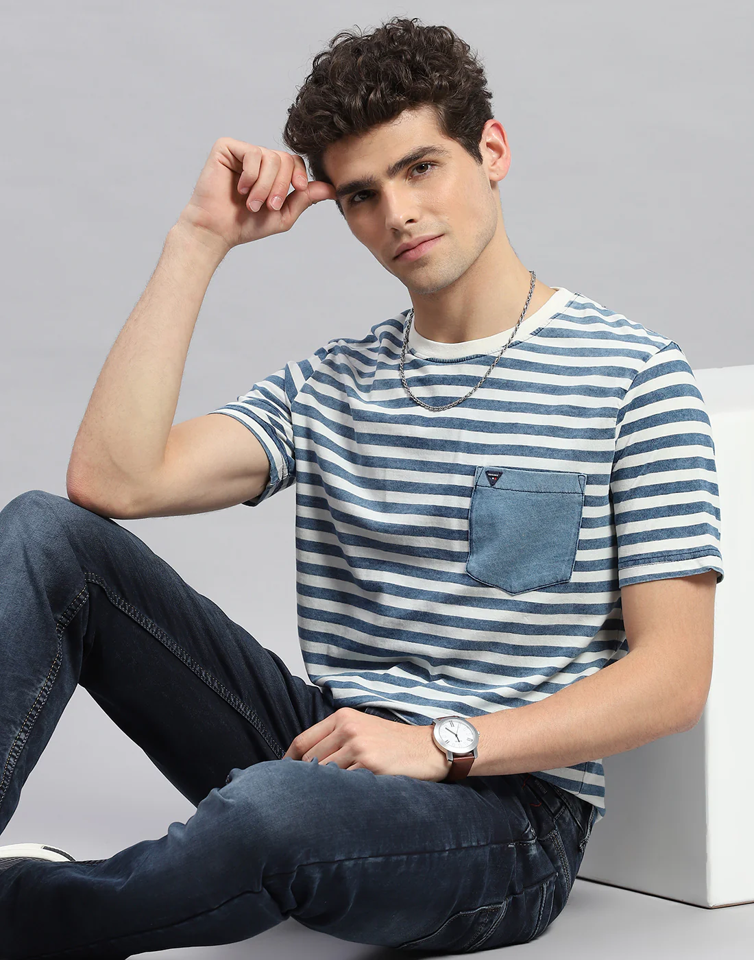 Men Blue Stripe Round Neck Half Sleeve T-Shirt - Image 6