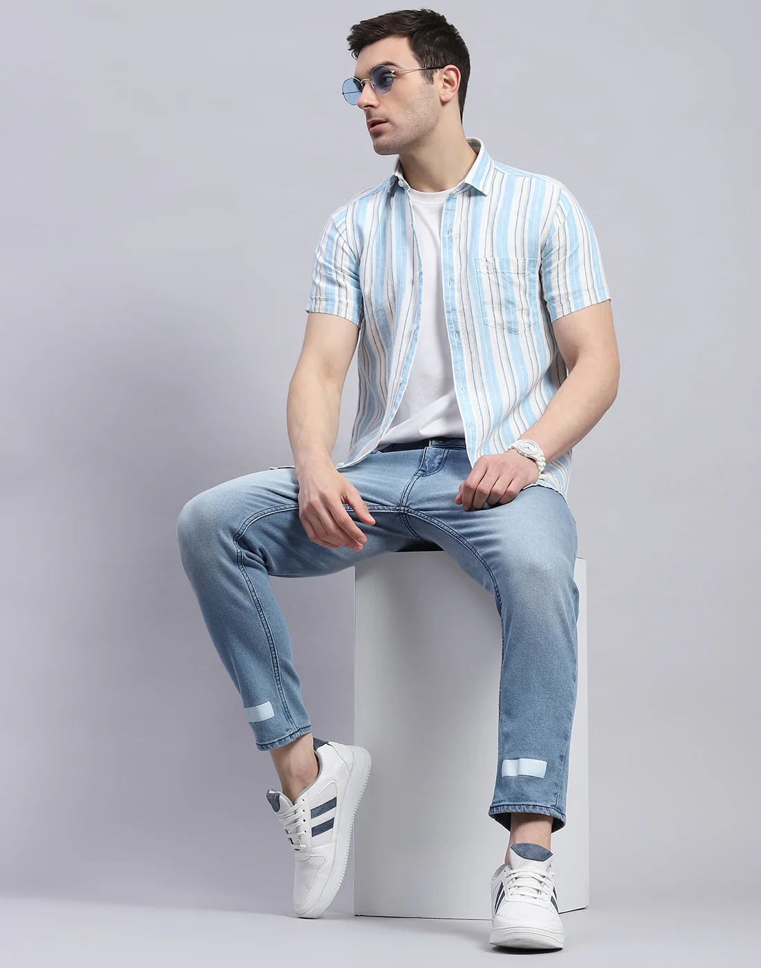 Men Blue Stripe Spread Collar Half Sleeve Linen Shirt - Image 2