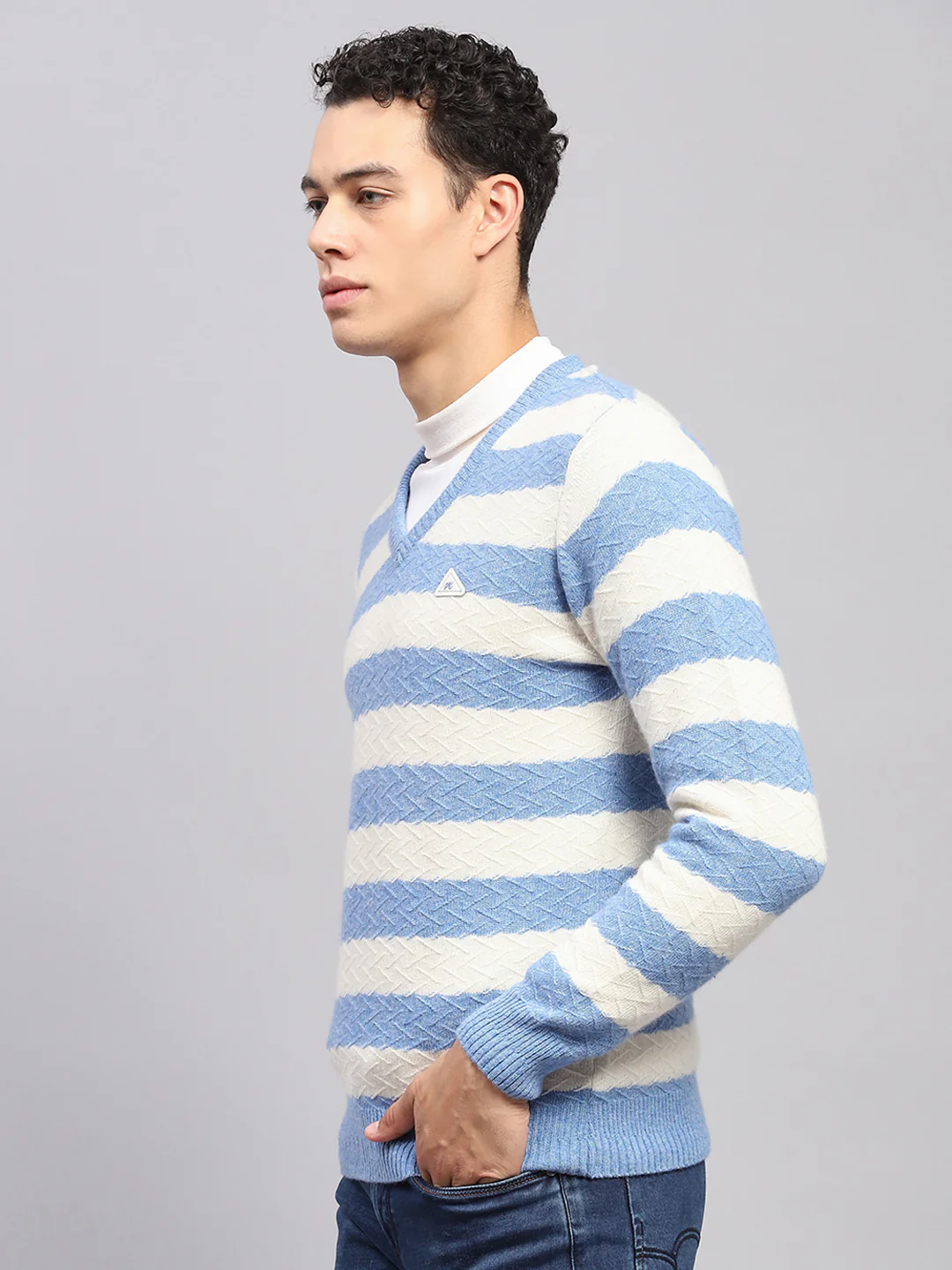 Men Blue Stripe V Neck Full Sleeve Pullover - Image 3