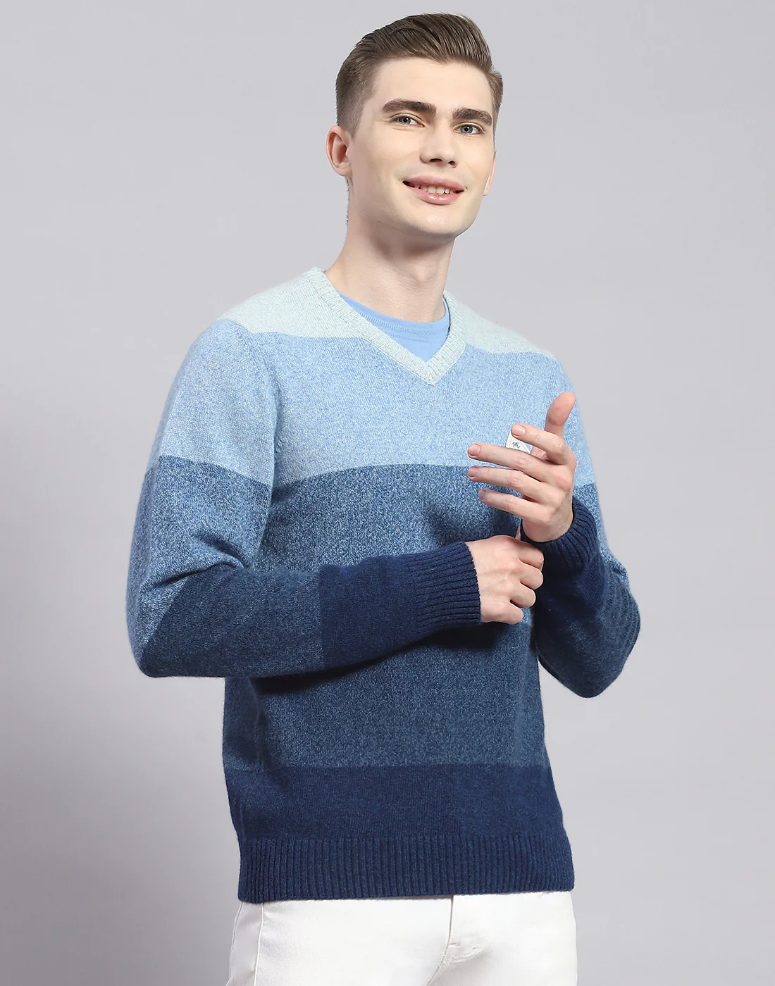 Men Blue Stripe V Neck Full Sleeve Pullover - Image 4