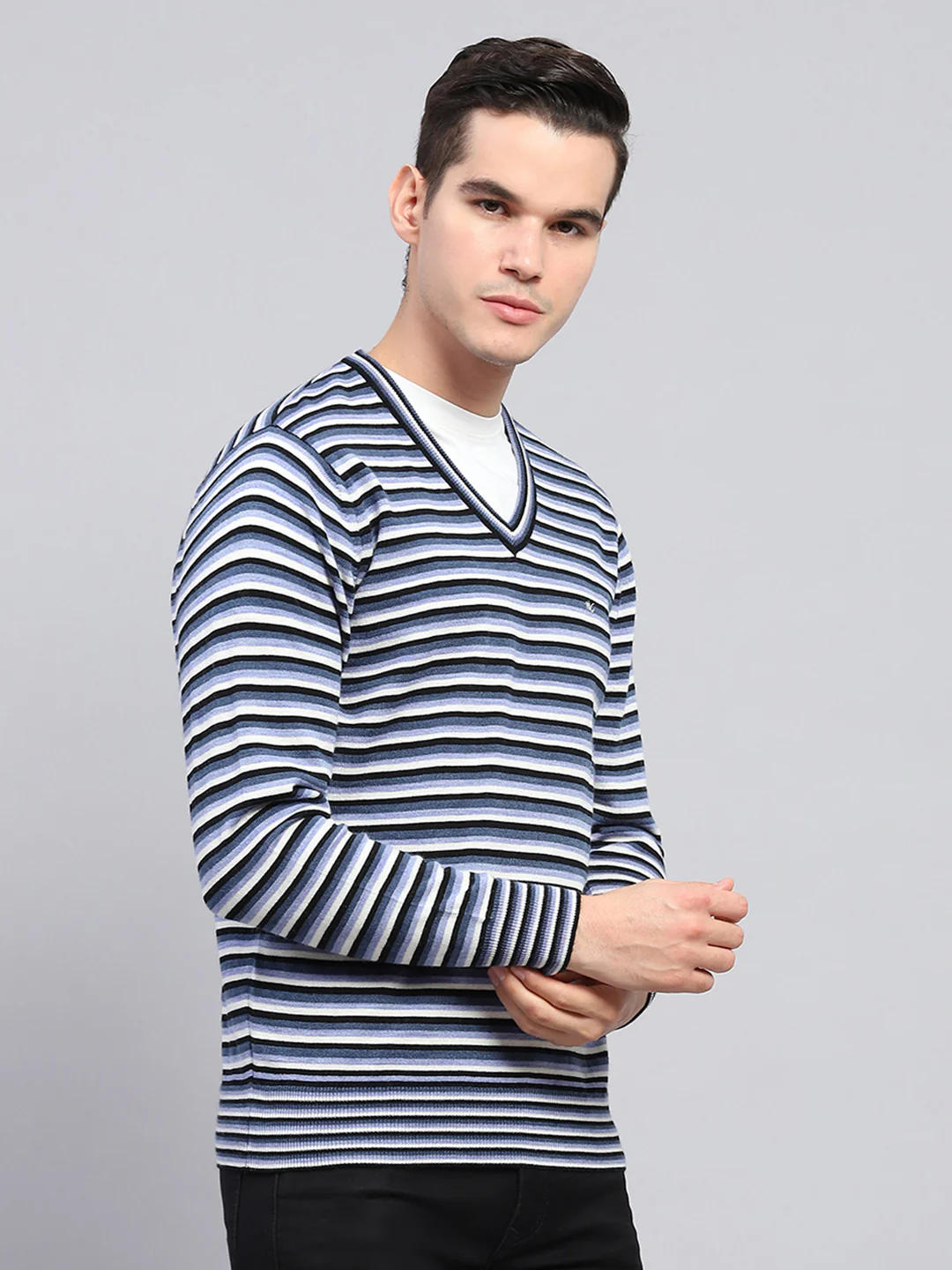 Men Blue Stripe V Neck Full Sleeve Pullover - Image 4