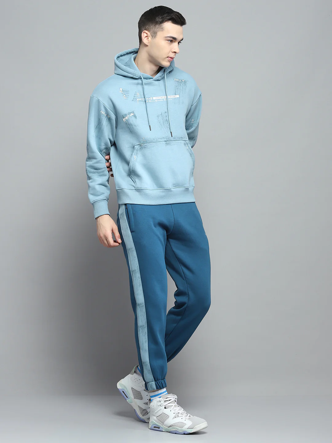 Men Blue & Teal Blue Printed Hooded Full Sleeve Winter Tracksuit - Image 4