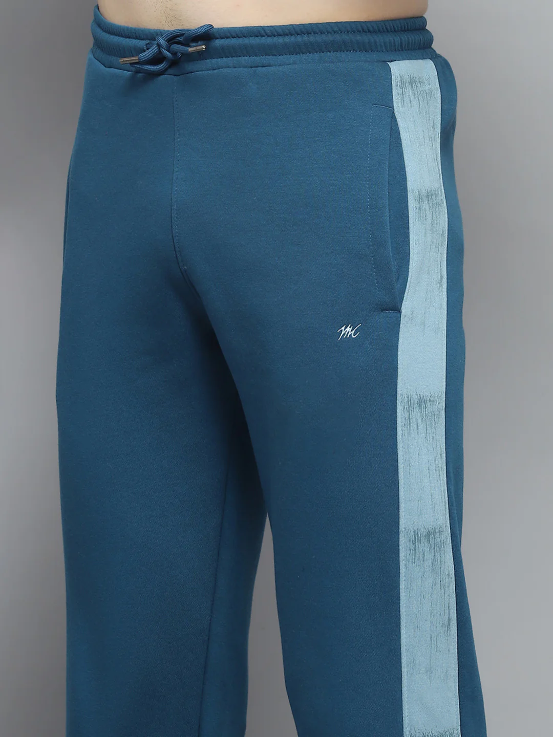 Men Blue & Teal Blue Printed Hooded Full Sleeve Winter Tracksuit - Image 9