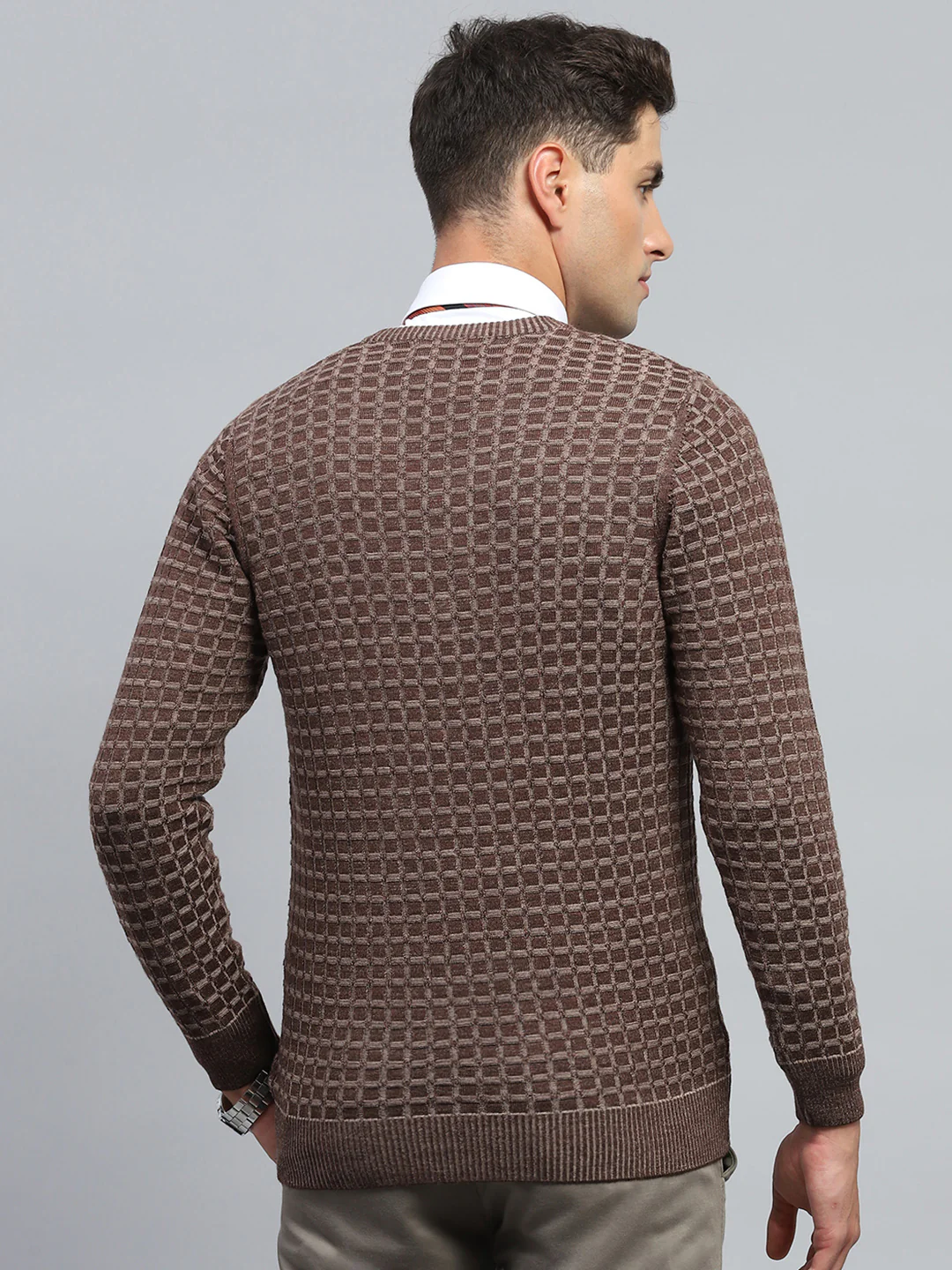 Men Brown Check V Neck Full Sleeve Pullover - Image 5
