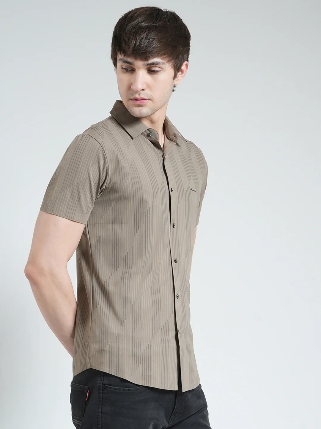 Men Brown Printed Collar Half Sleeve Shirt - Image 4