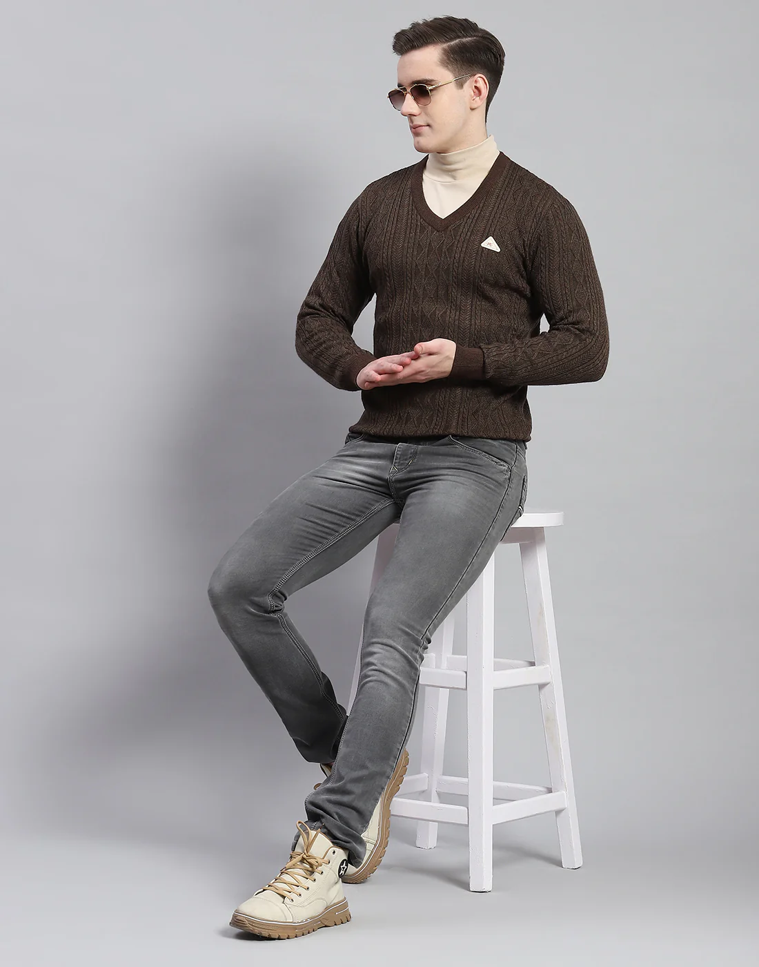 Men Brown Self Design V Neck Full Sleeve Pullover - Image 2