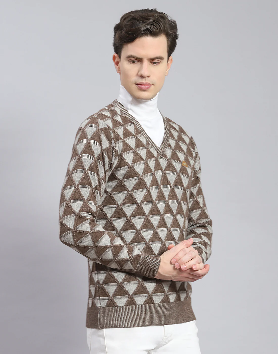 Men Brown Self Design V Neck Full Sleeve Pullover - Image 4