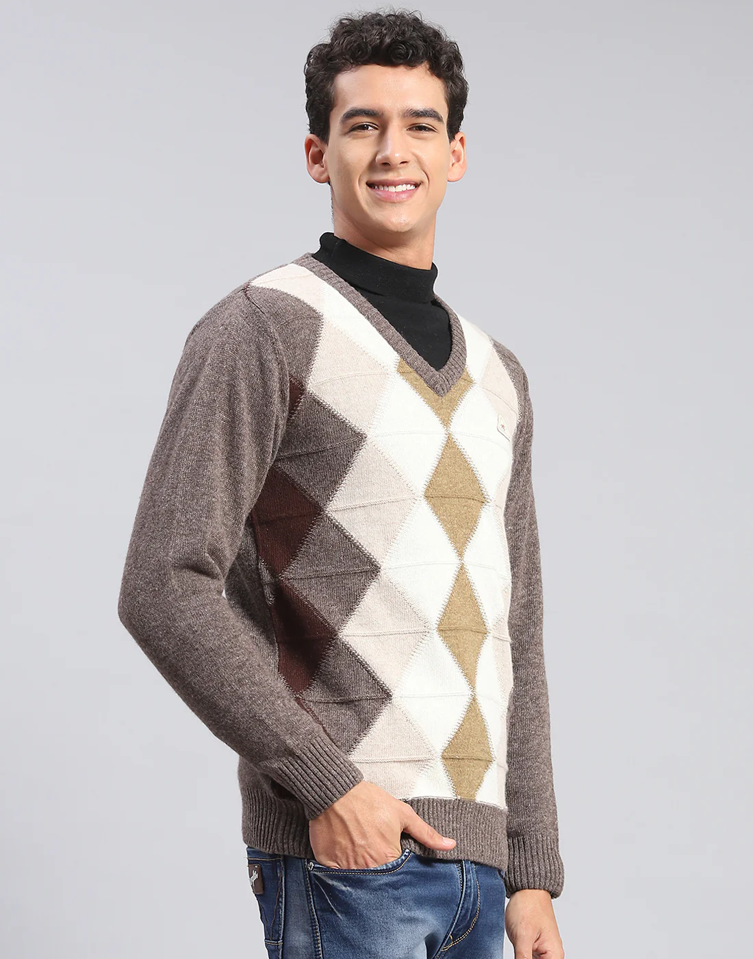 Men Brown Self Design V Neck Full Sleeve Pullover - Image 4