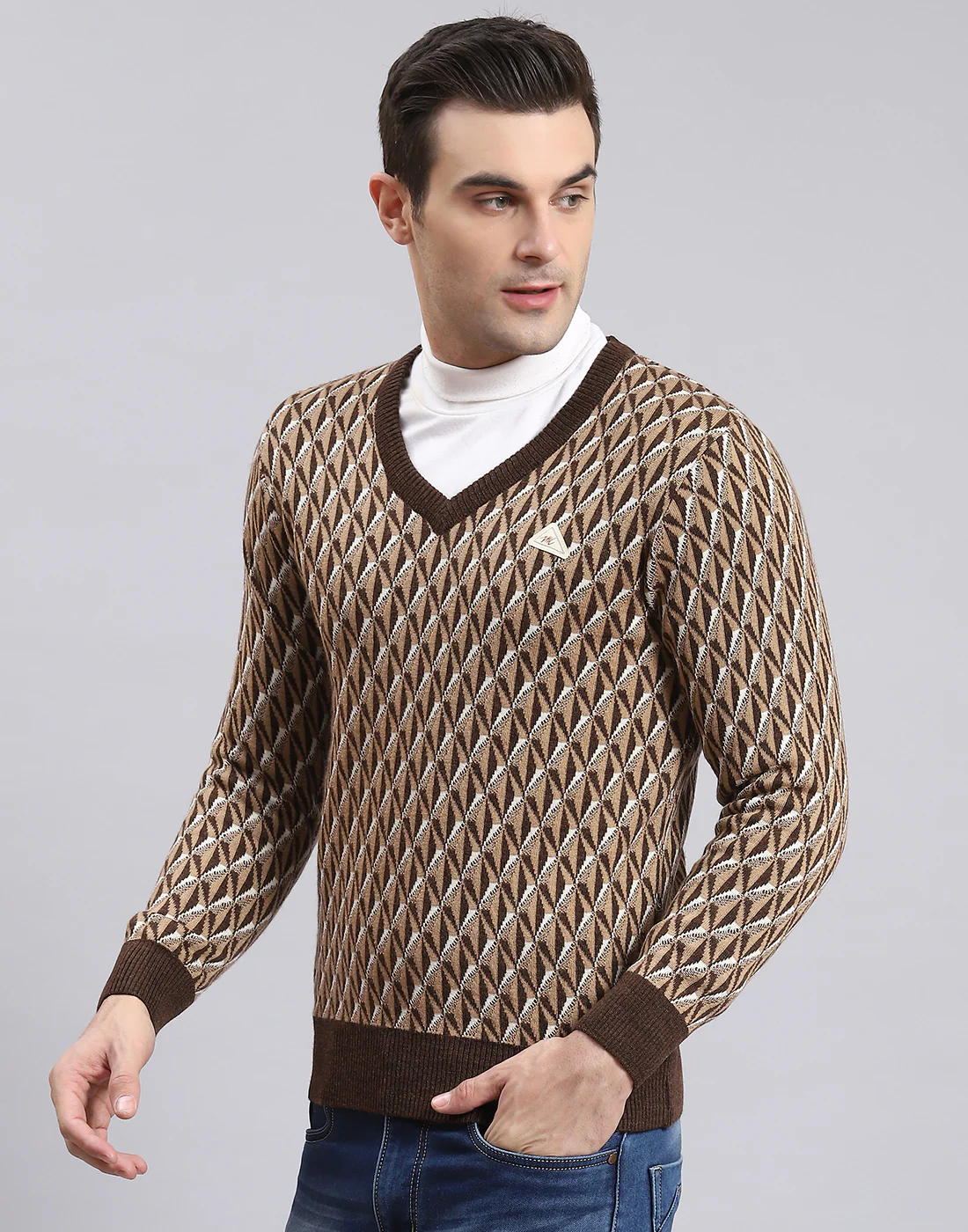 Men Brown Self Design V Neck Full Sleeve Sweater - Image 4