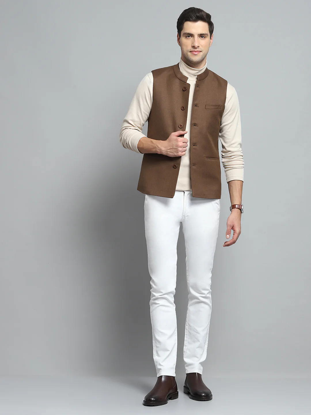 Men Brown Solid Band Collar Sleeveless Nehru Jacket - Image 2
