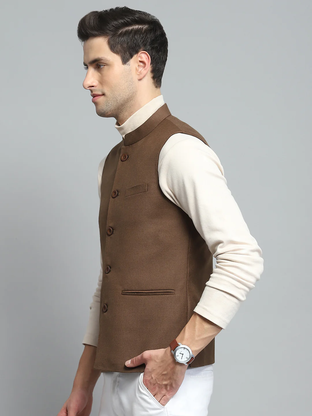 Men Brown Solid Band Collar Sleeveless Nehru Jacket - Image 3