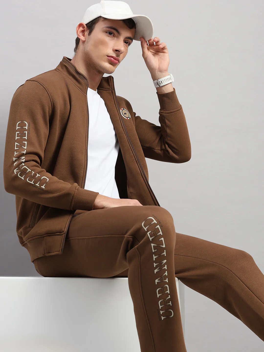 Men Brown Solid Collar Full Sleeve Winter Tracksuit - Image 6