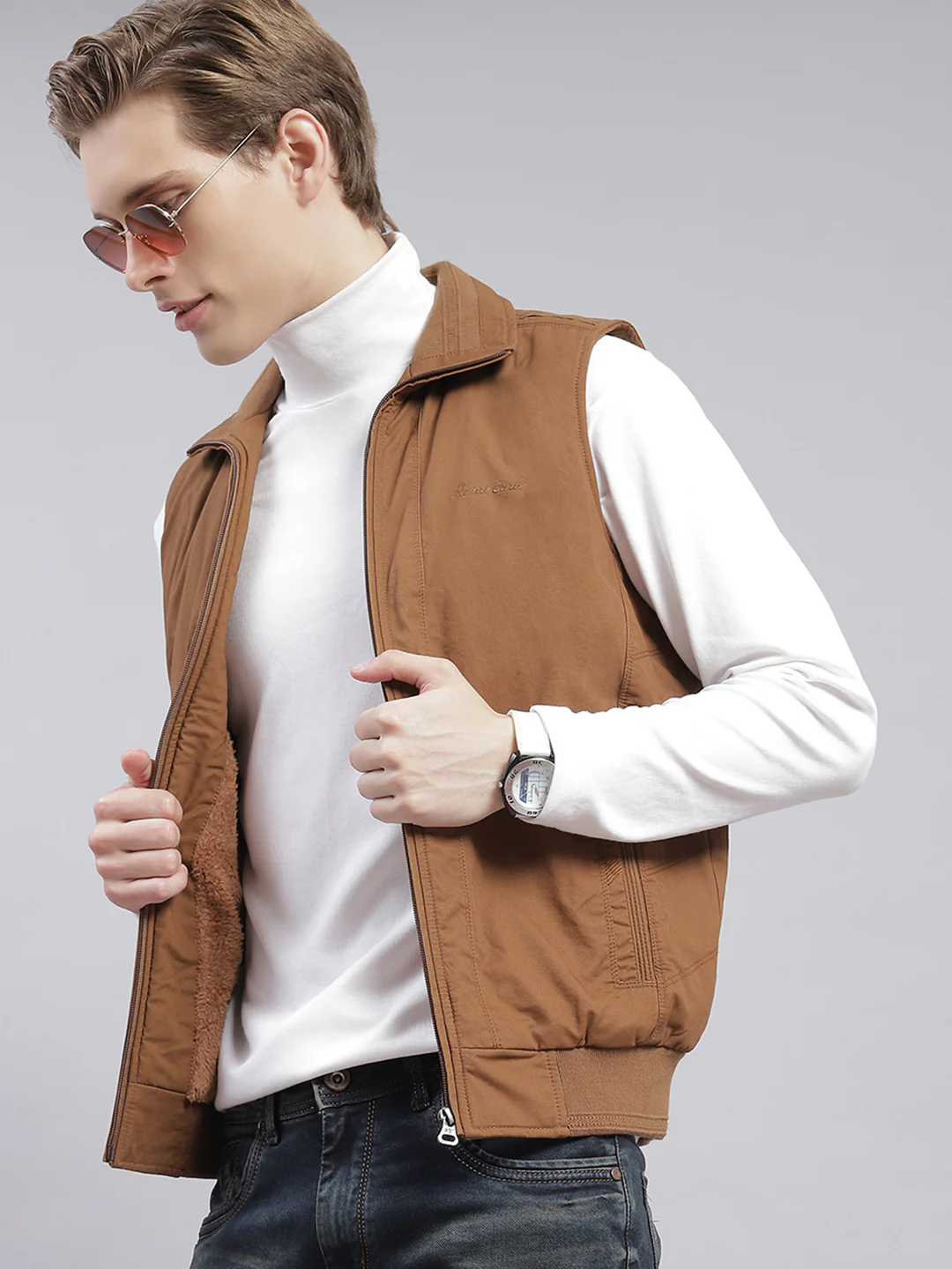 Men Brown Solid Collar Sleeveless Jackets - Image 2