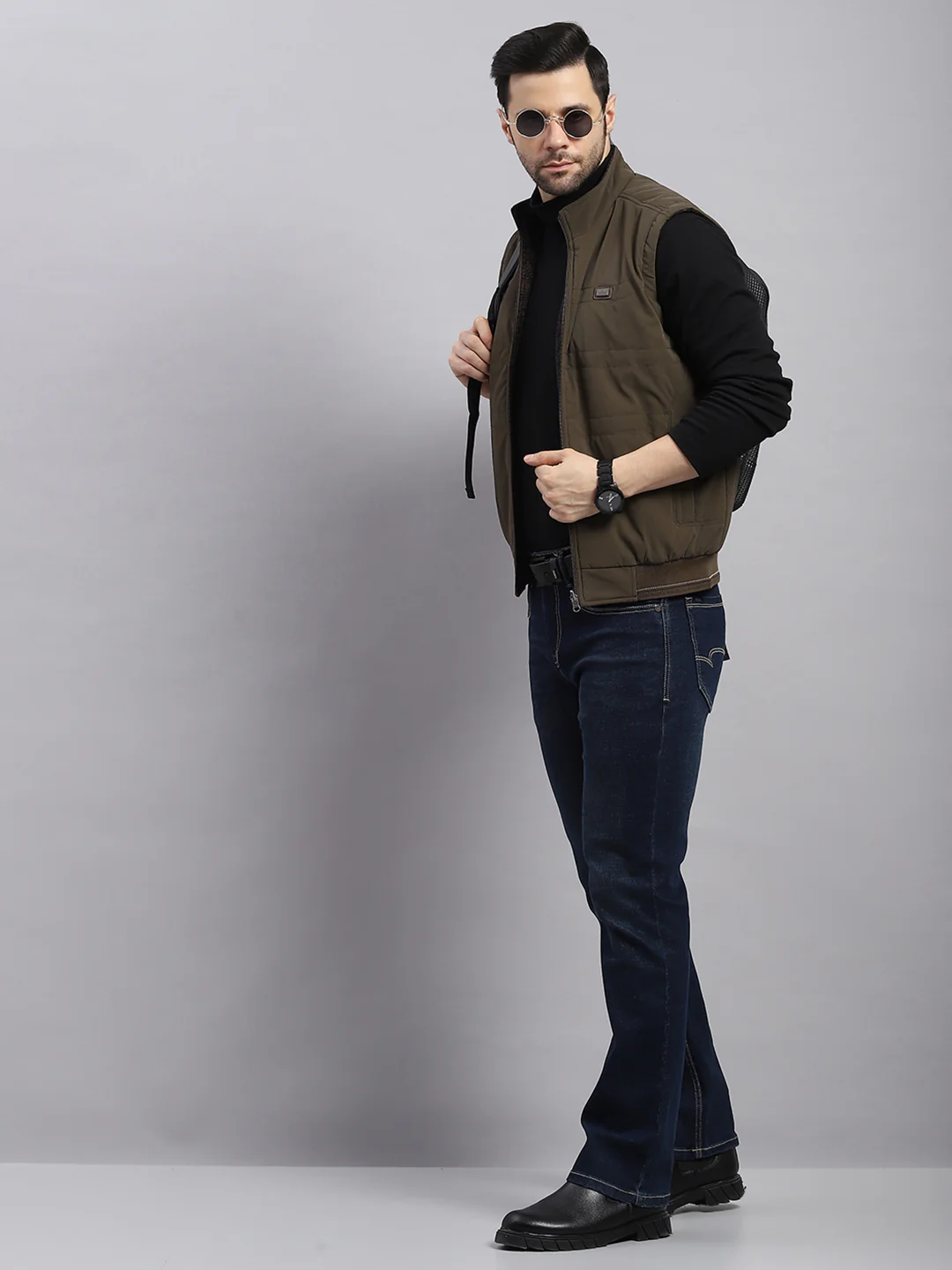 Men Brown Solid Collar Sleeveless Reversible Jacket - Image 2