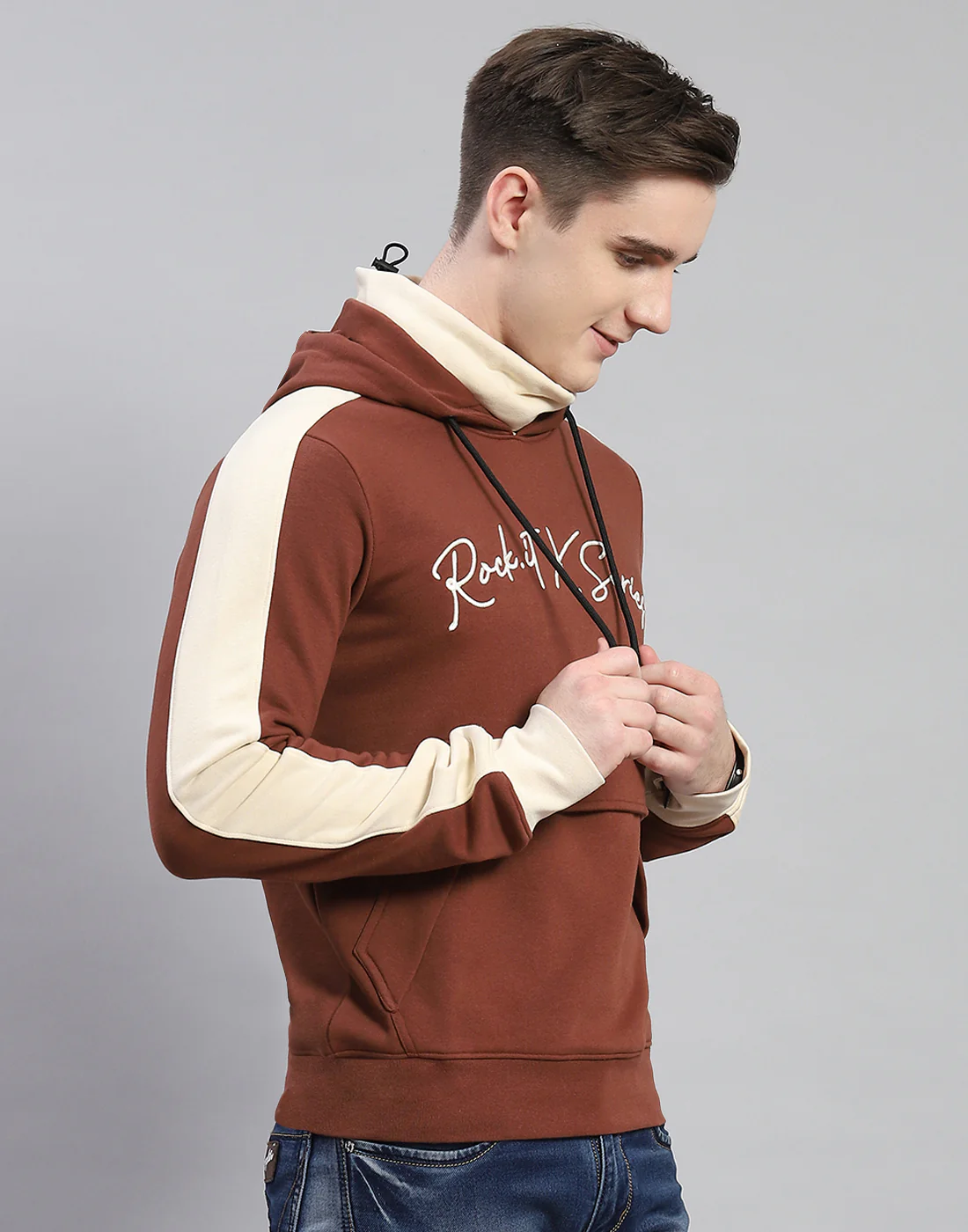 Rock.it Men Brown Solid Hooded Full Sleeve Sweatshirt - Image 4