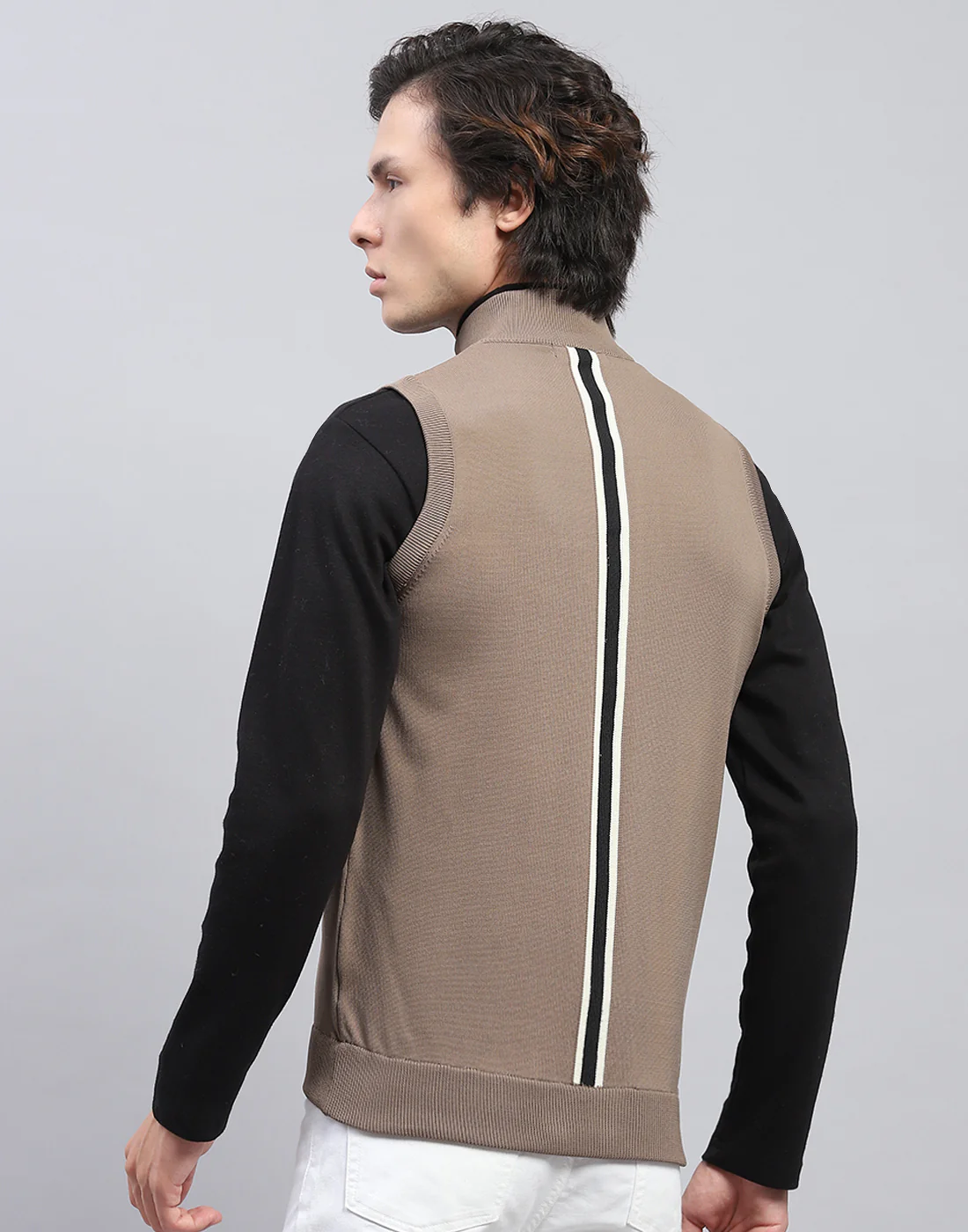 Men Brown Solid Mock Neck Sleeveless Sweater - Image 5