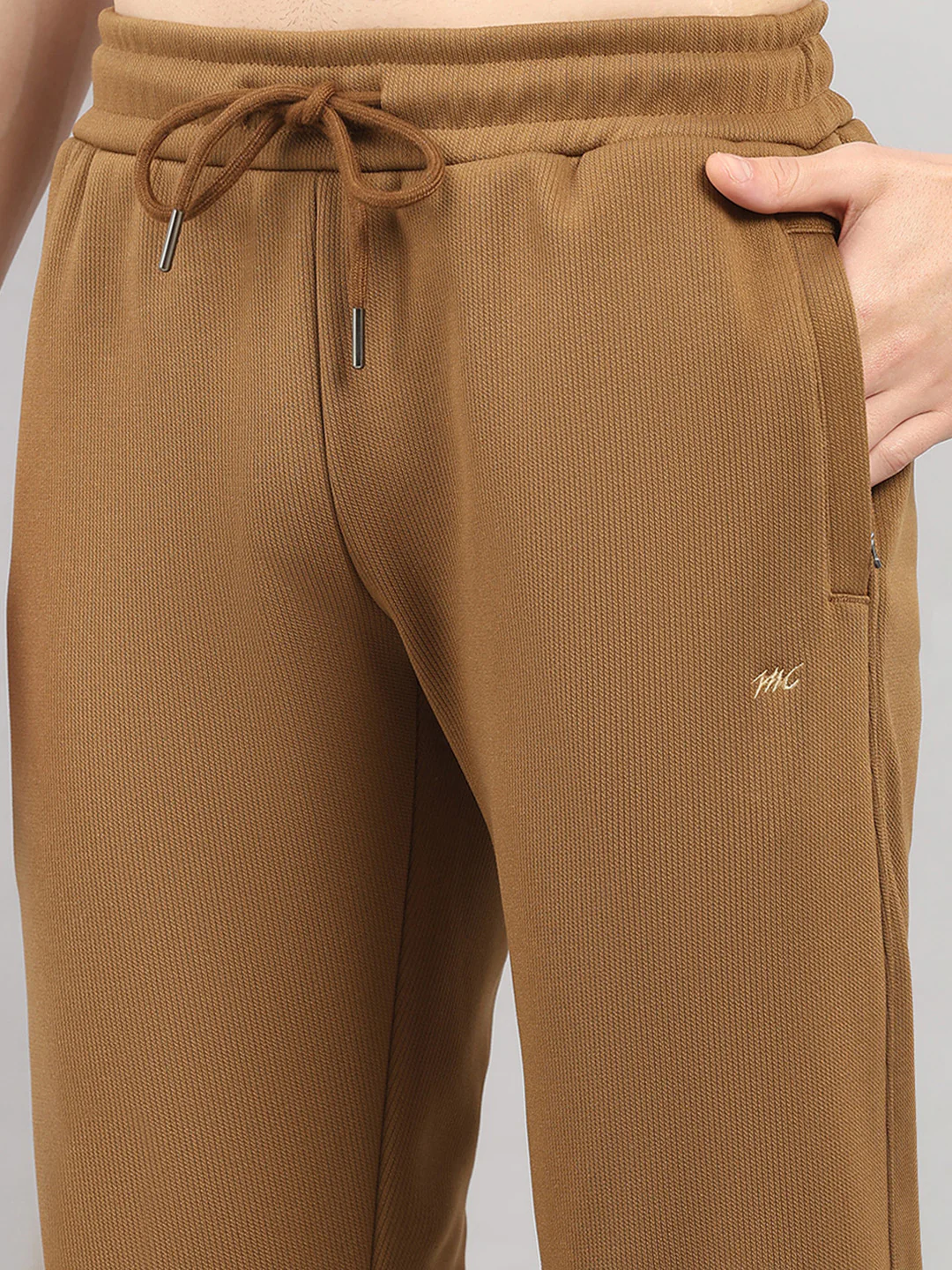 Men Brown Solid Stand Collar Full Sleeve Winter Tracksuit - Image 8