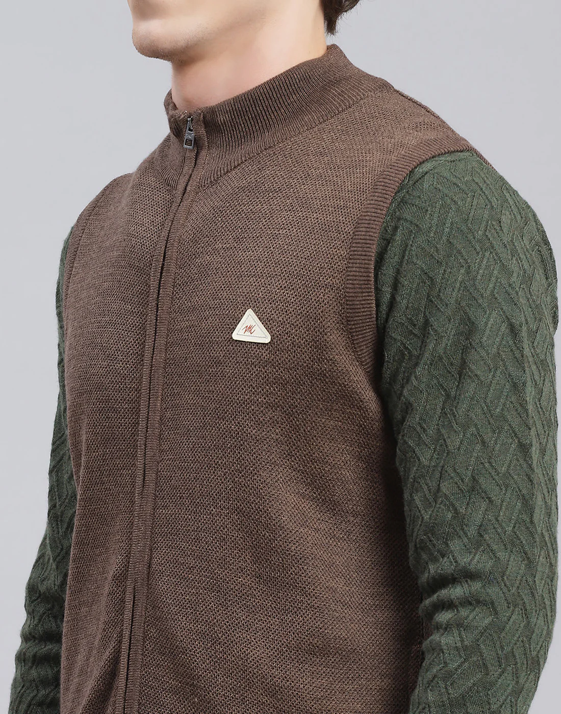 Men Brown Solid Stand Collar Sleeveless Sweater - Image 6