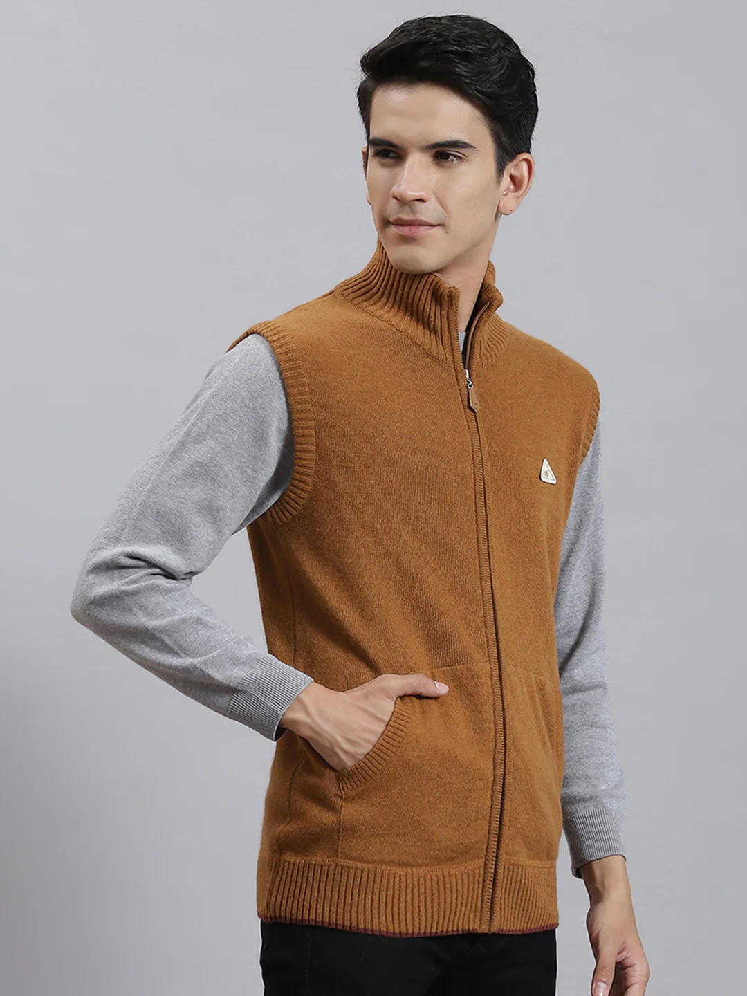 Men Brown Solid Stand Collar Sleeveless Sweaters/Pullovers - Image 4