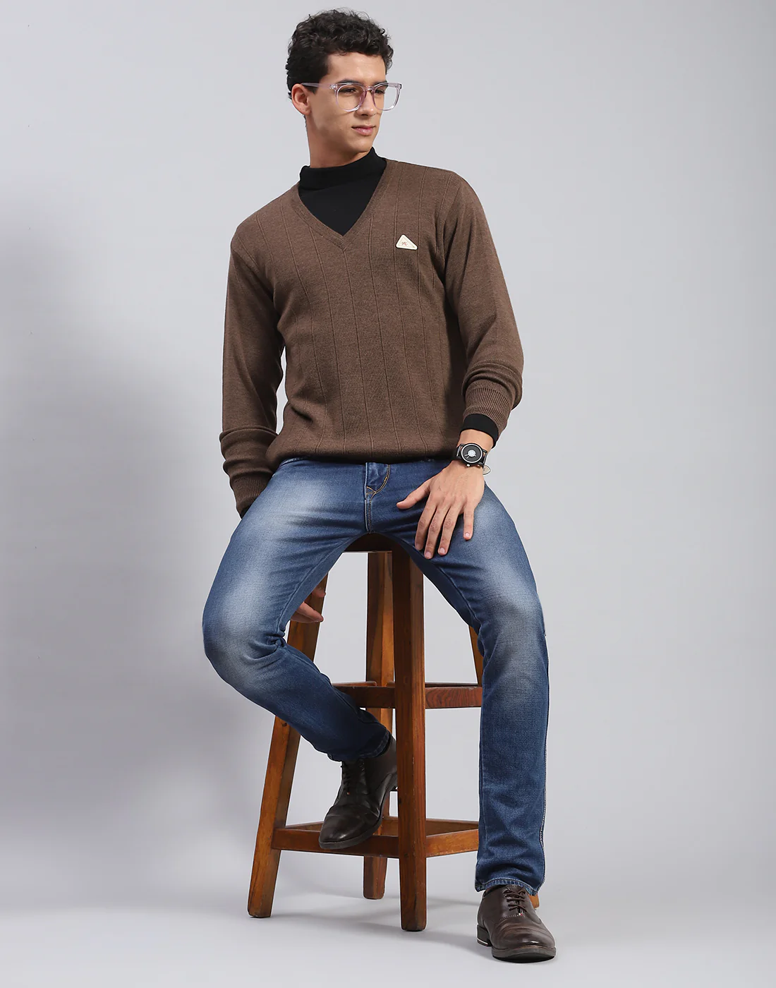 Men Brown Solid V Neck Full Sleeve Pullover - Image 3