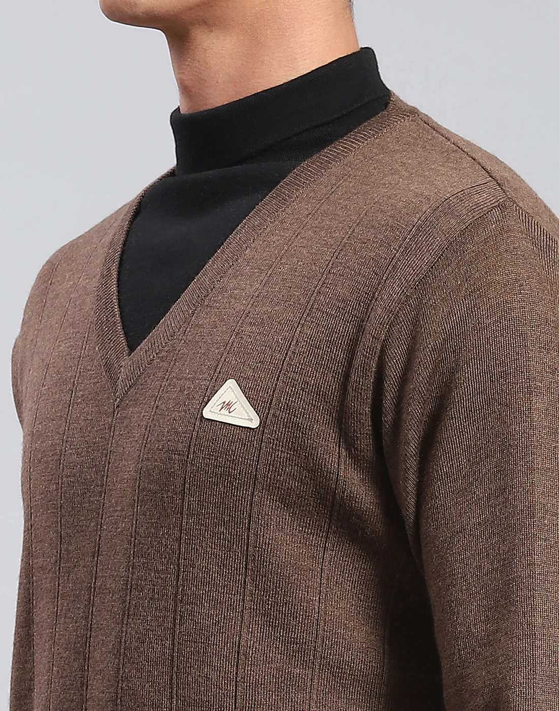 Men Brown Solid V Neck Full Sleeve Pullover - Image 7