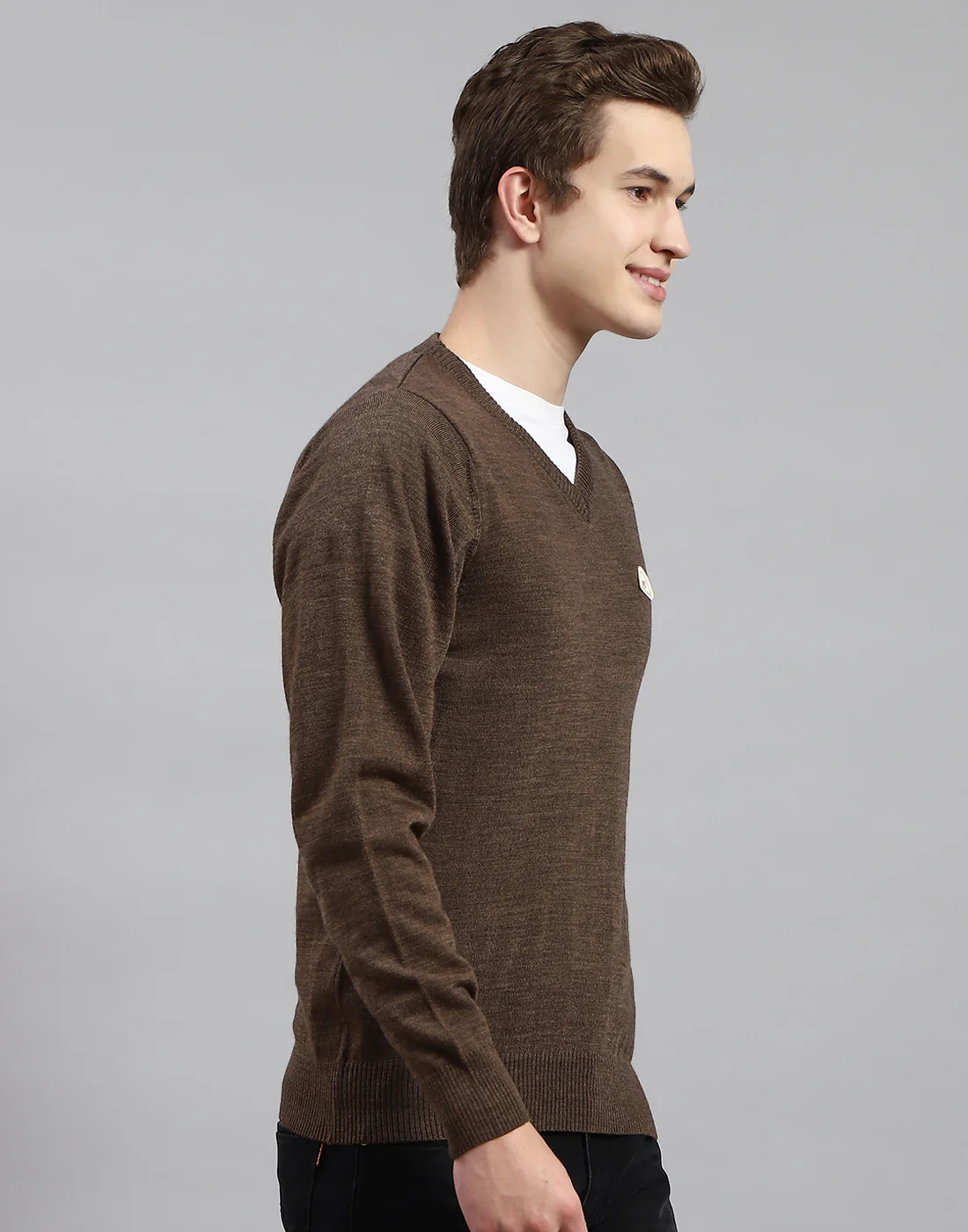 Men Brown Solid V Neck Full Sleeve Pullover - Image 4