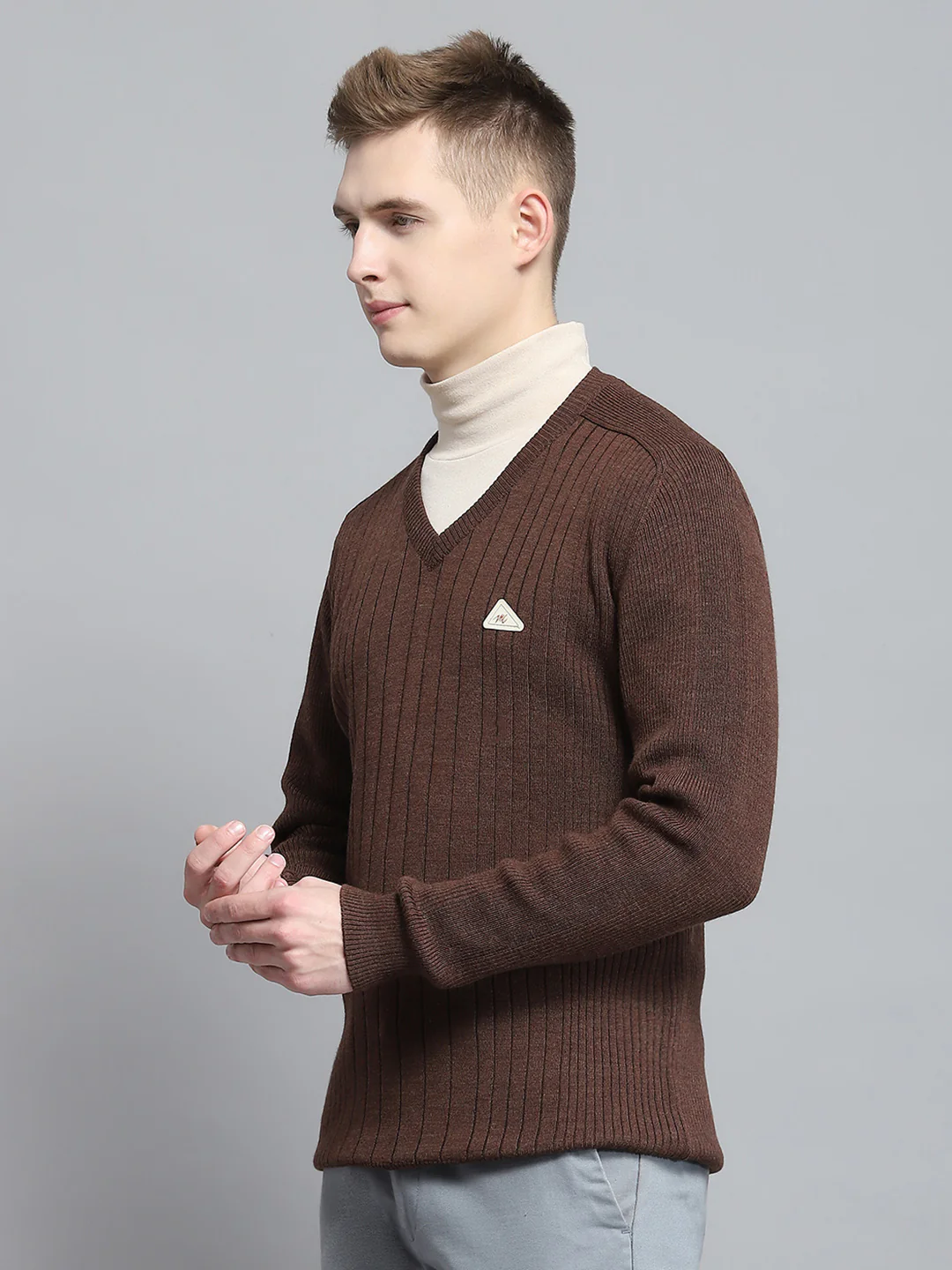 Men Brown Solid V Neck Full Sleeve Pullover - Image 3