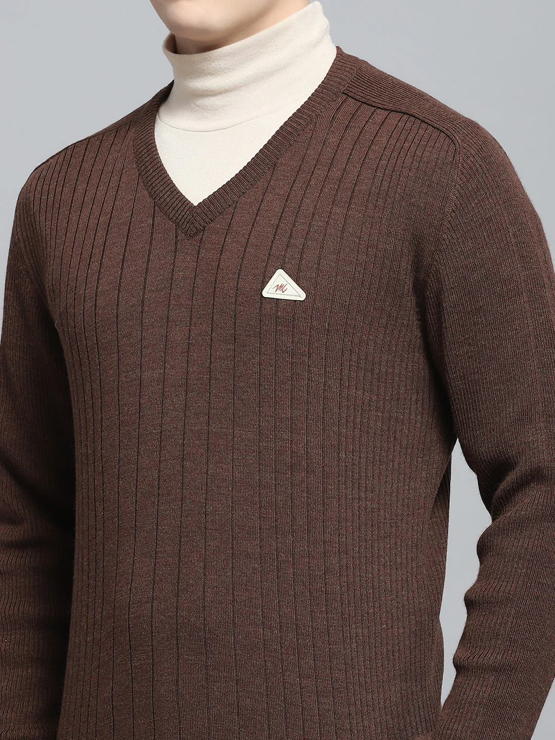 Men Brown Solid V Neck Full Sleeve Pullover - Image 6