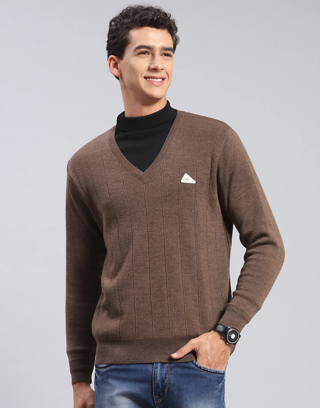 Men Brown Solid V Neck Full Sleeve Pullover - Image 2