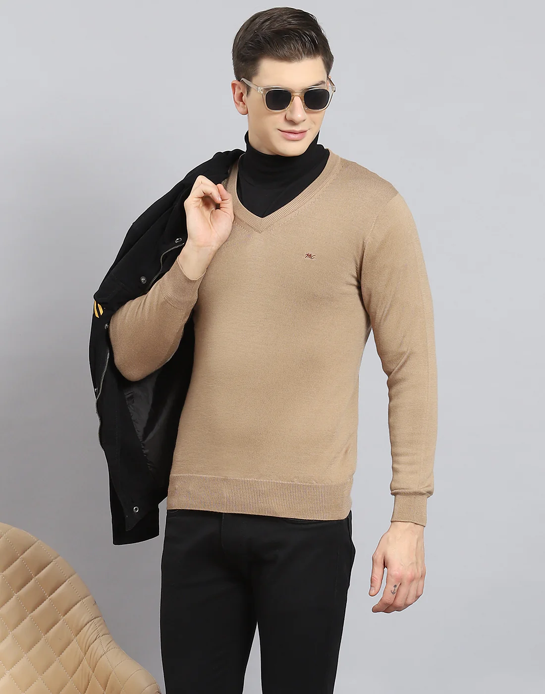 Men Brown Solid V Neck Full Sleeve Sweater - Image 2