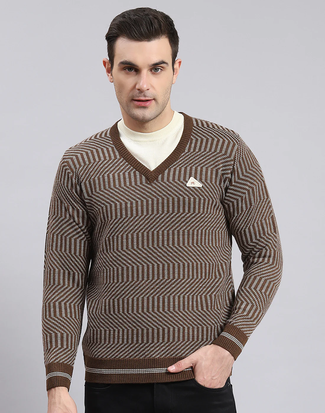 Men Brown Solid V Neck Full Sleeve Sweater - Image 2