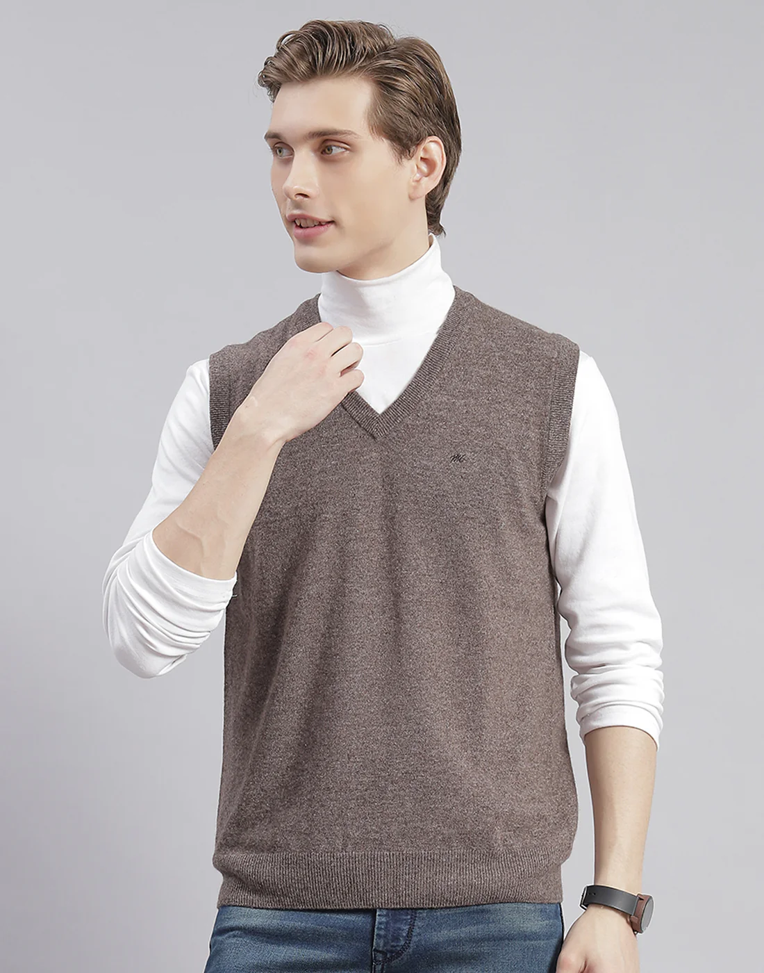 Men Brown Solid V Neck Sleeveless Sweater - Image 3