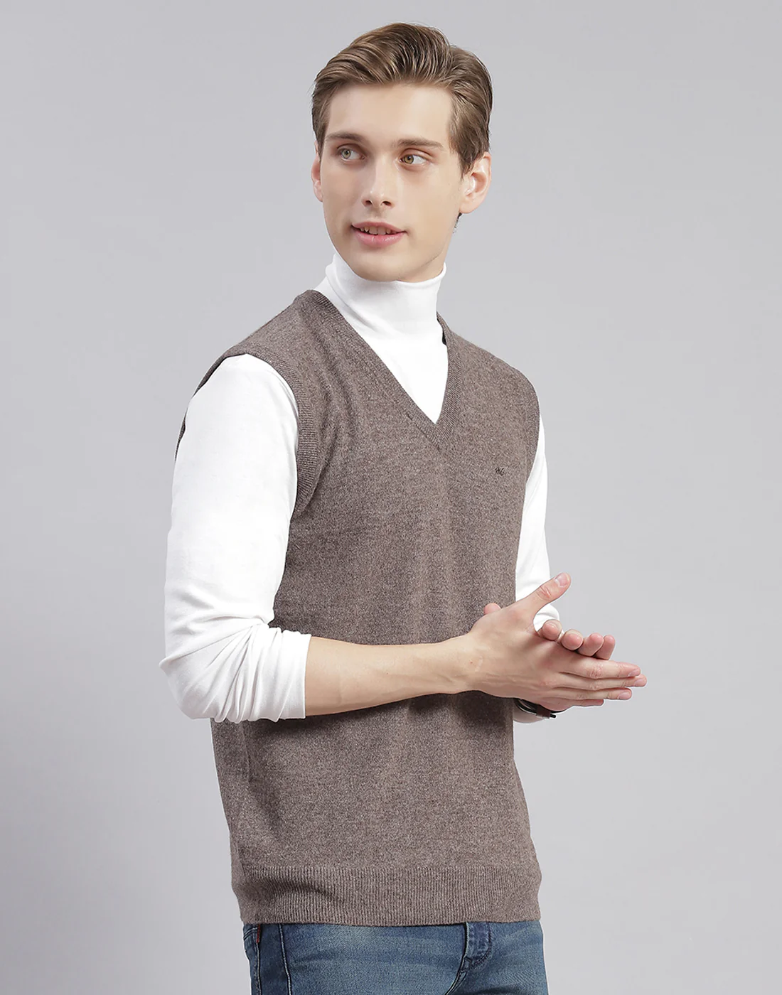 Men Brown Solid V Neck Sleeveless Sweater - Image 5