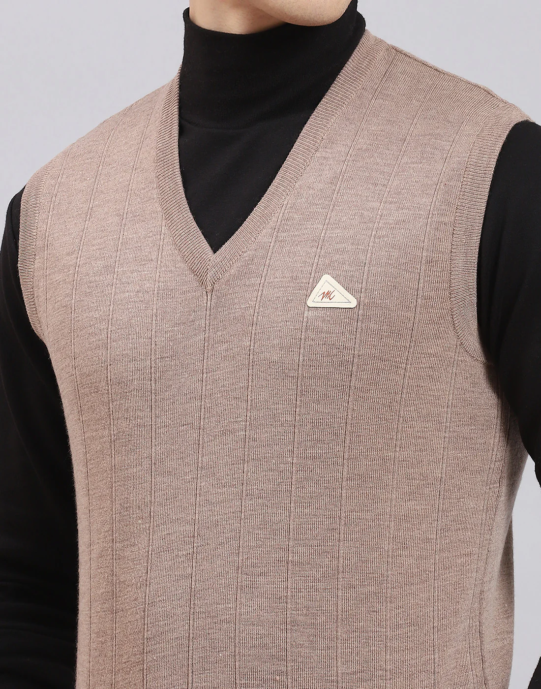 Men Brown Solid V Neck Sleeveless Sweater - Image 6